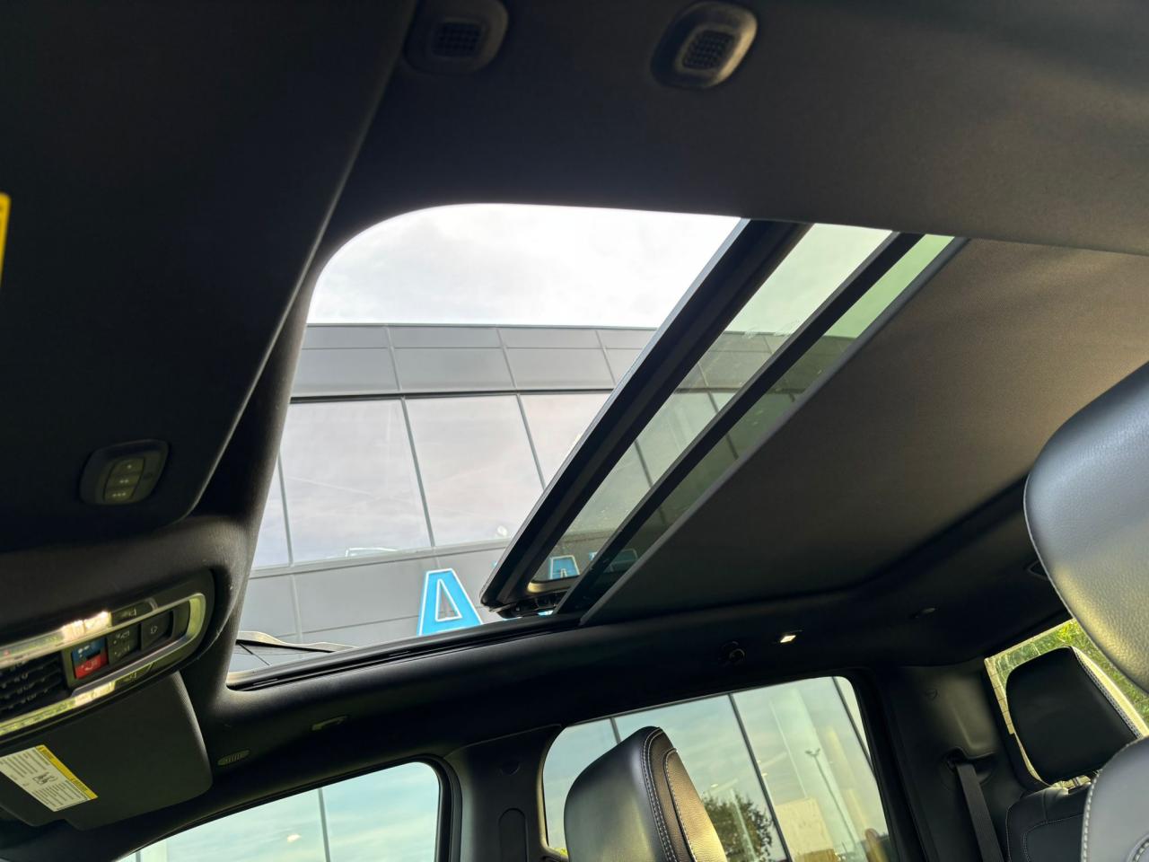 DODGE RAM 1500 CREW SPORT NIGHT EDITION HAYON MULTI