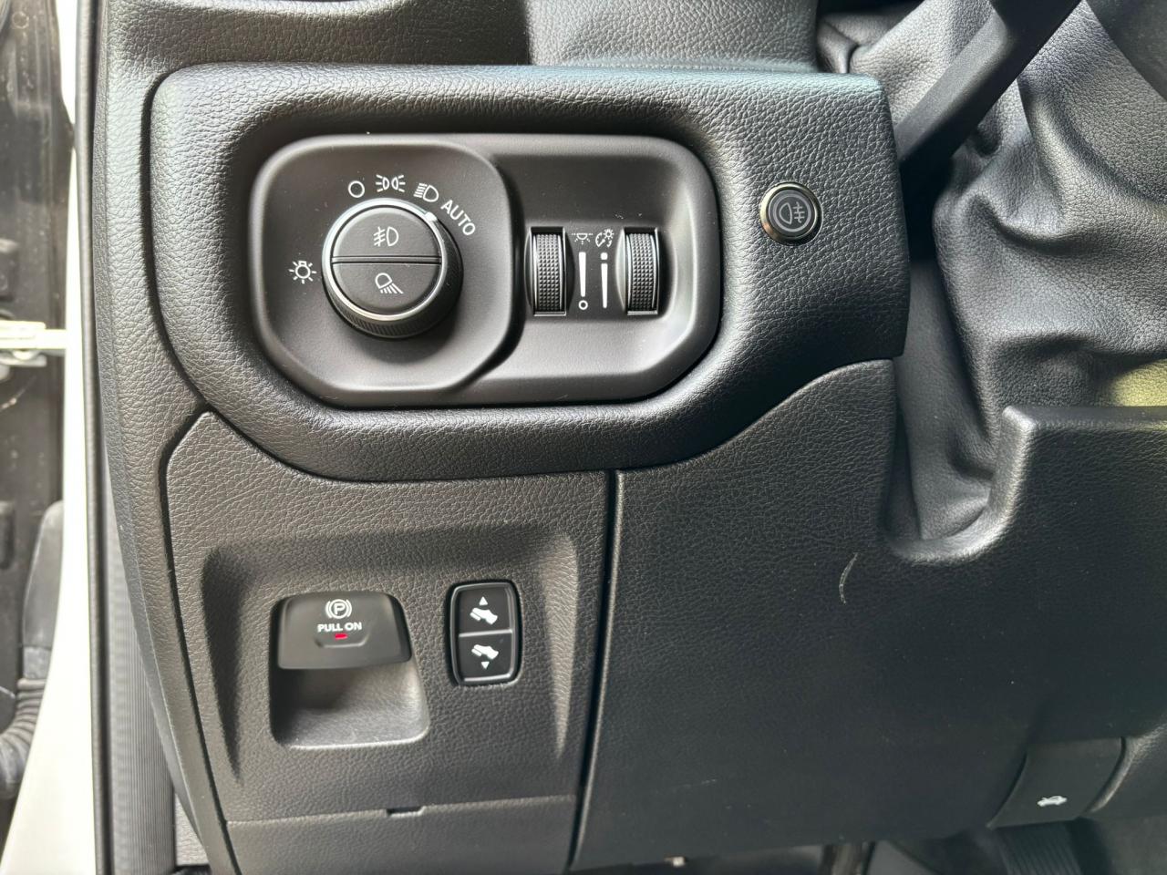 DODGE RAM 1500 CREW SPORT NIGHT EDITION HAYON MULTI