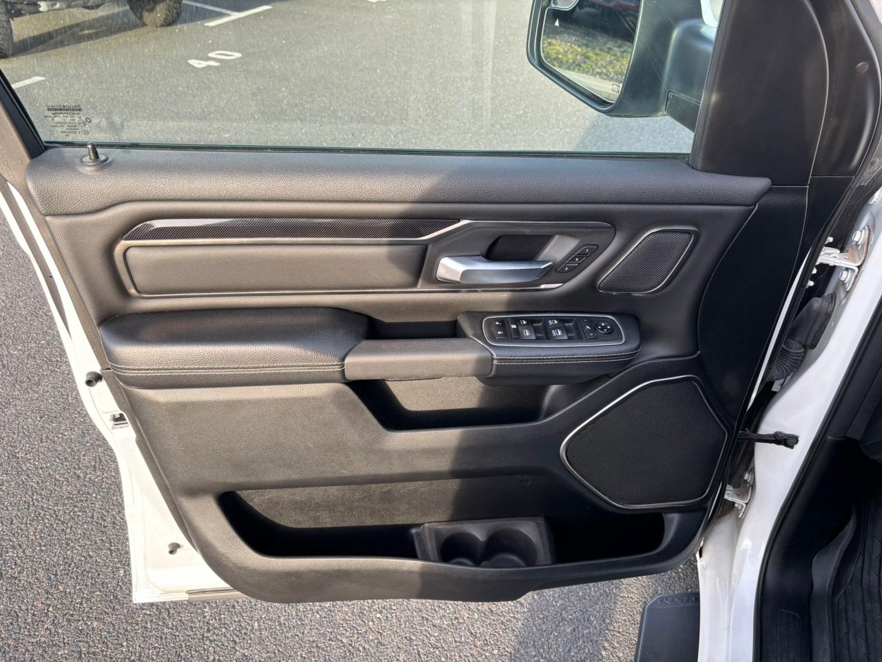 DODGE RAM 1500 CREW SPORT NIGHT EDITION HAYON MULTI