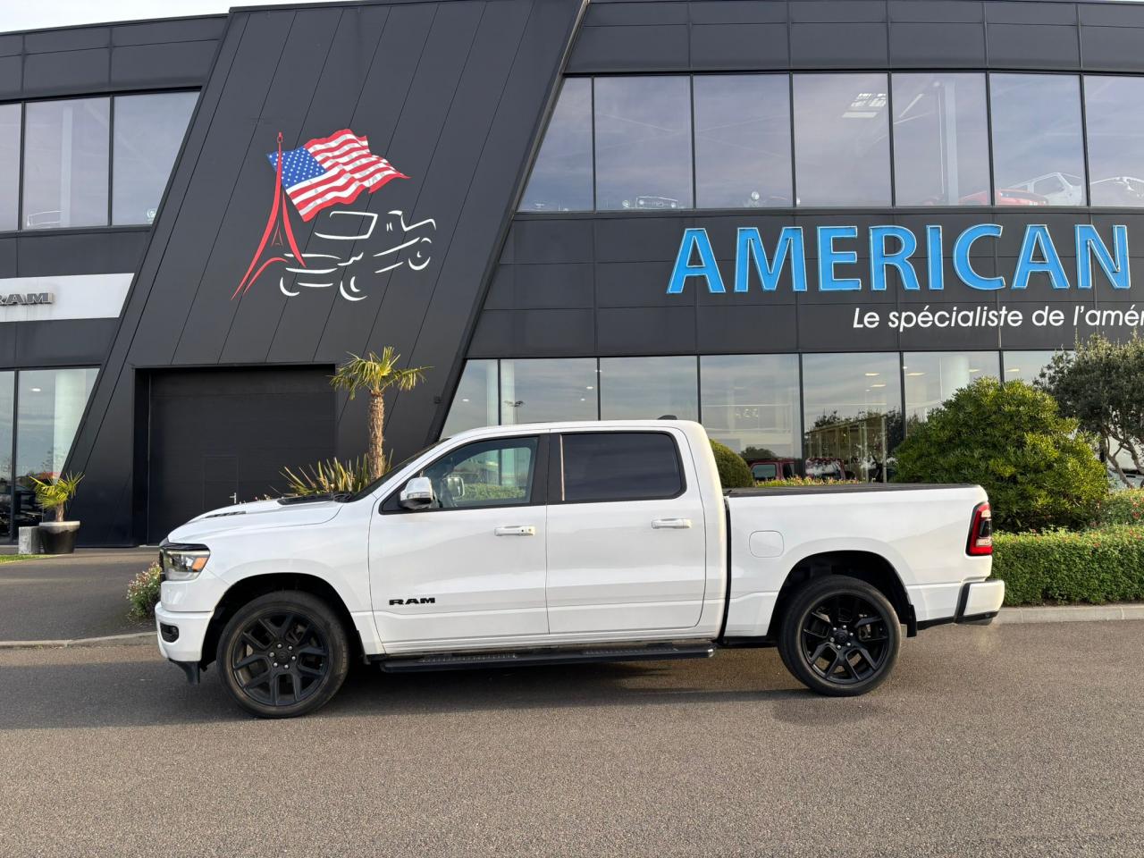 DODGE RAM 1500 CREW SPORT NIGHT EDITION HAYON MULTI