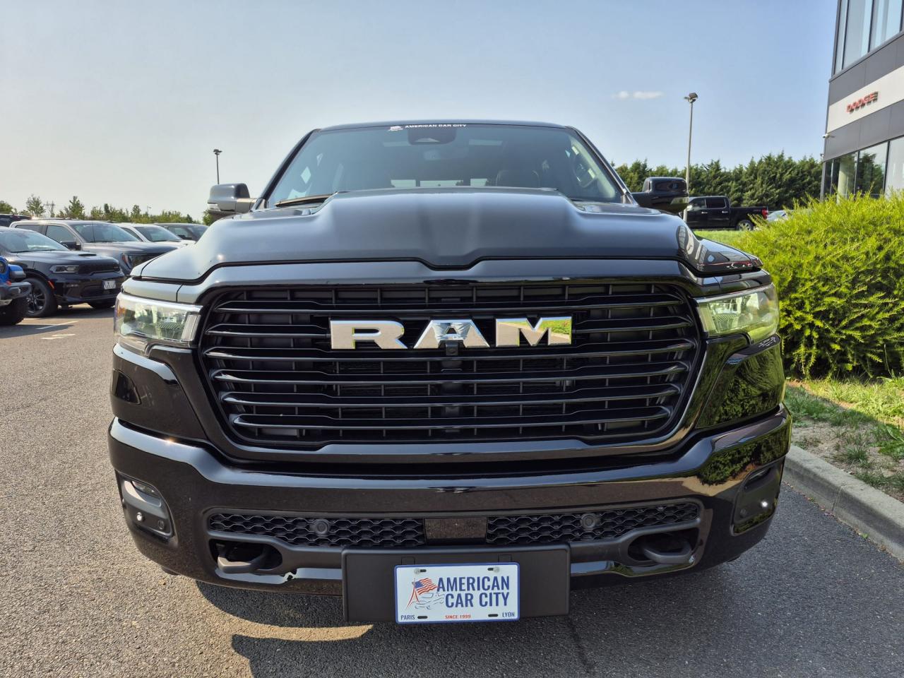 DODGE RAM 1500 CREW LARAMIE SPORT 4x4 2025