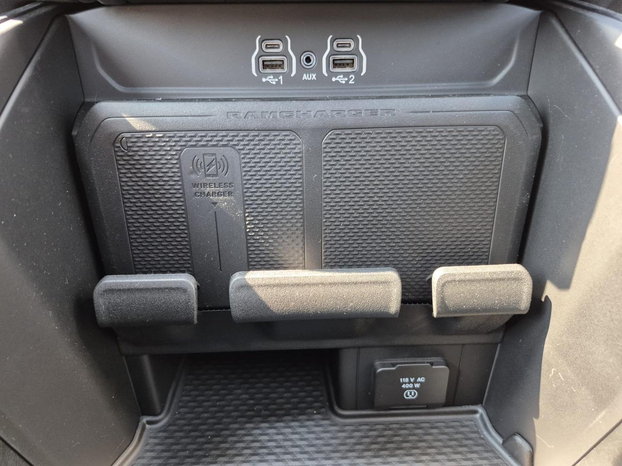 DODGE RAM 1500 CREW LARAMIE SPORT 4x4 2025