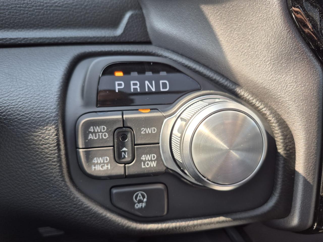 DODGE RAM 1500 CREW LARAMIE SPORT 4x4 2025