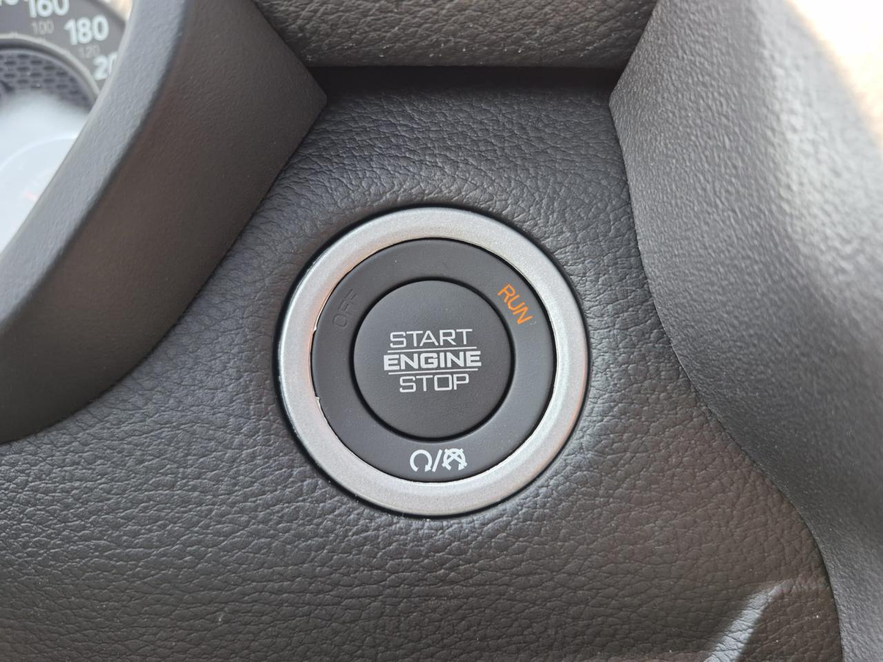 DODGE RAM 1500 CREW LARAMIE SPORT 4x4 2025