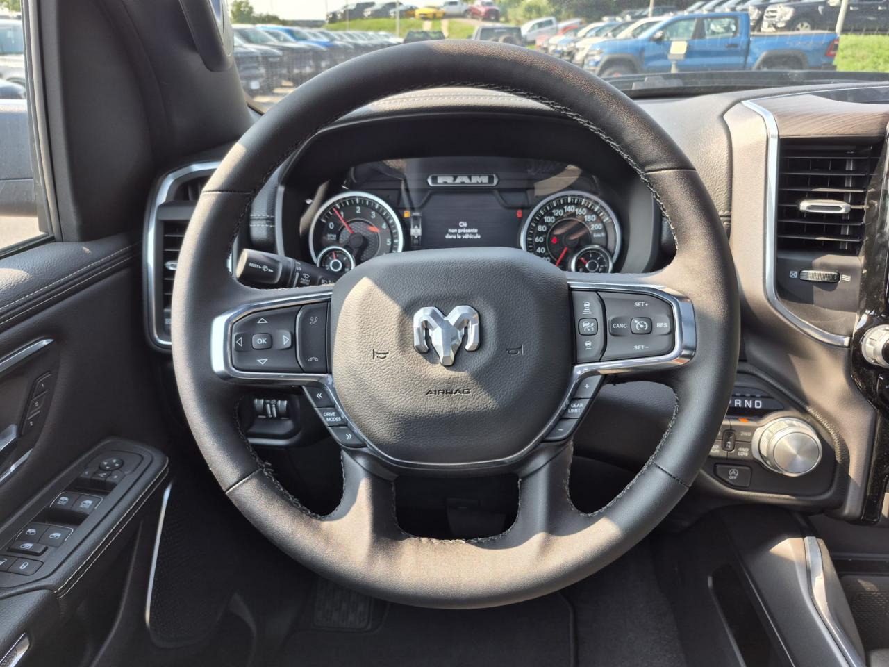 DODGE RAM 1500 CREW LARAMIE SPORT 4x4 2025