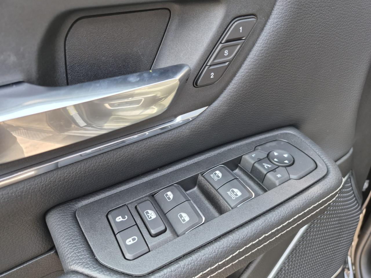 DODGE RAM 1500 CREW LARAMIE SPORT 4x4 2025