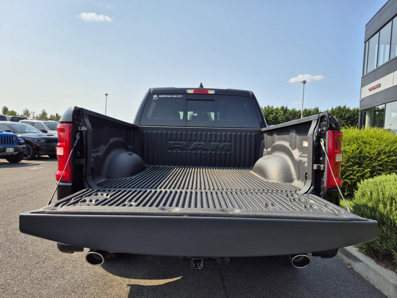 DODGE RAM 1500 CREW LARAMIE SPORT 4x4 2025