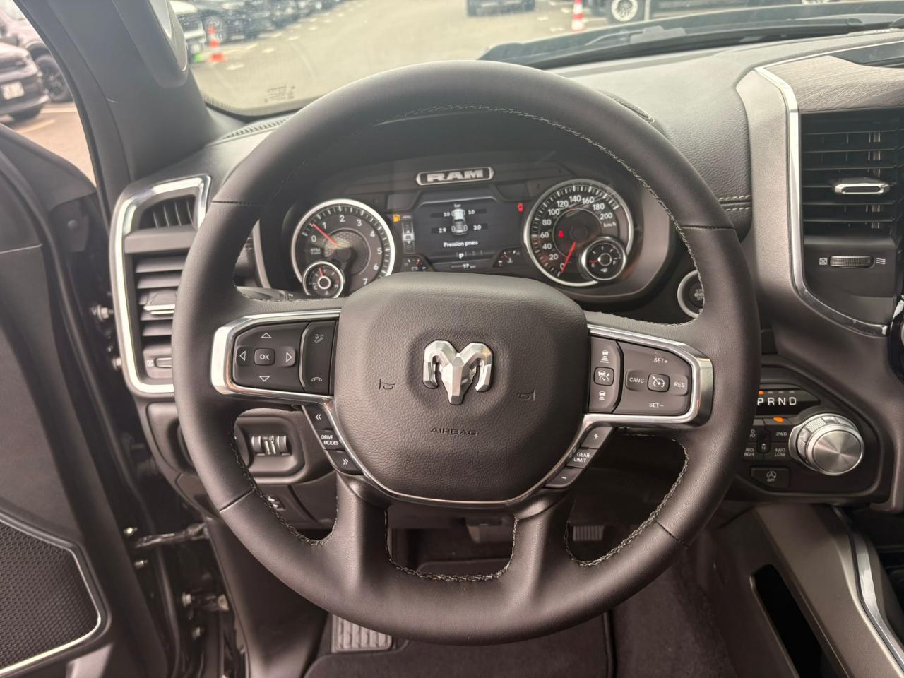 DODGE RAM 1500 CREW LARAMIE SPORT 4x4 2025