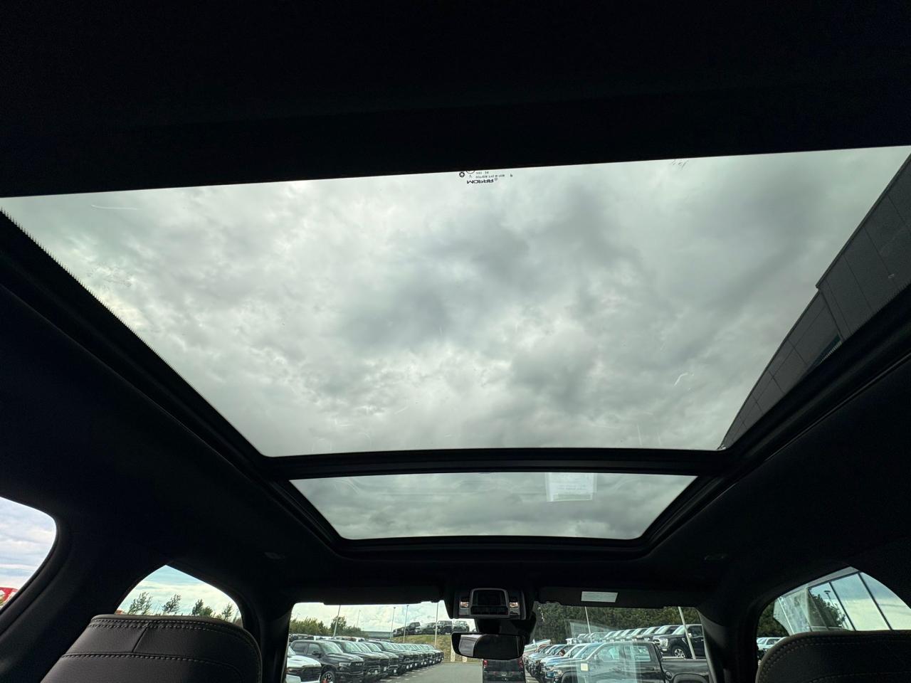 DODGE RAM 1500 CREW LARAMIE SPORT 4x4 2025