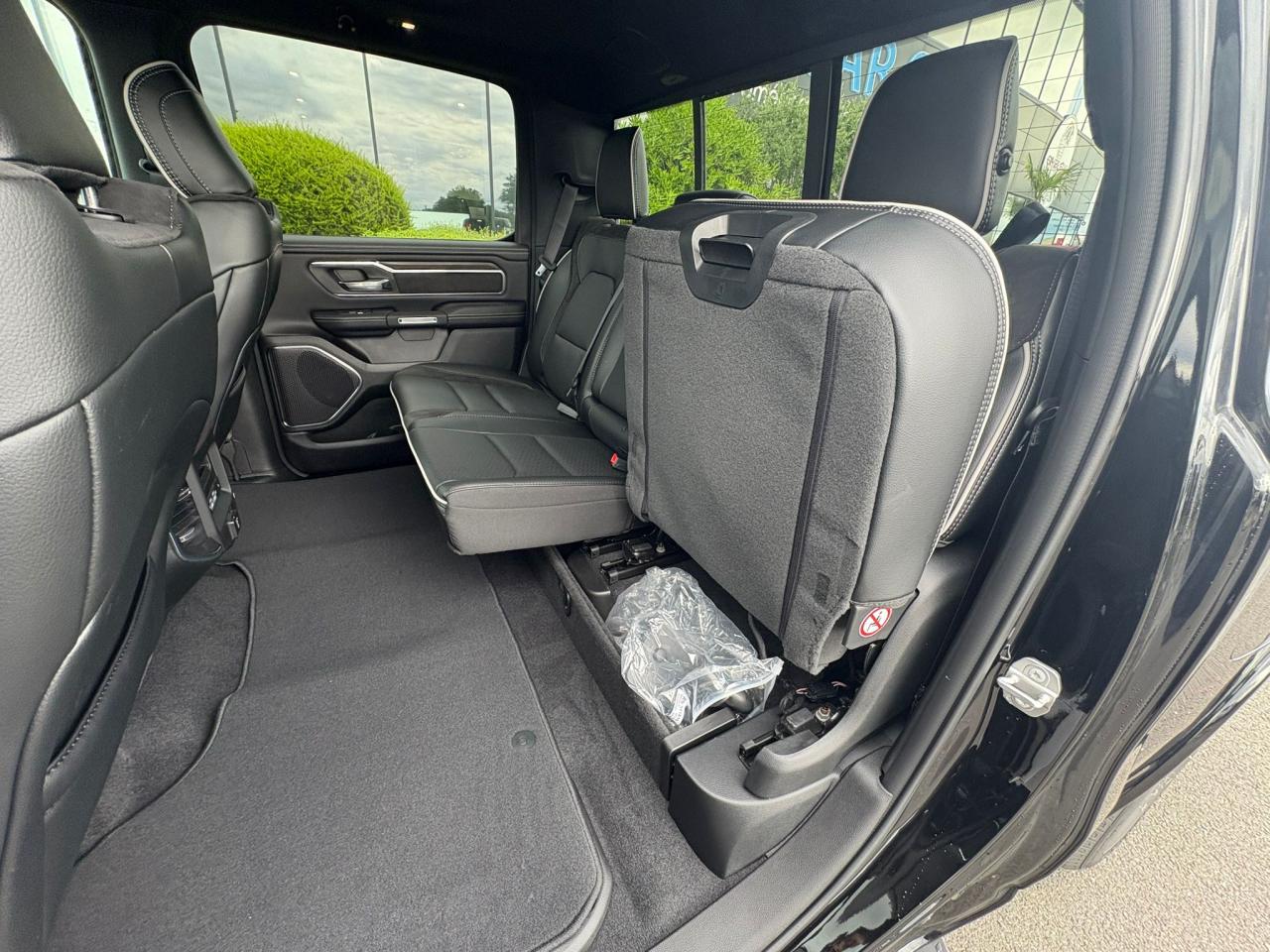 DODGE RAM 1500 CREW LARAMIE SPORT 4x4 2025