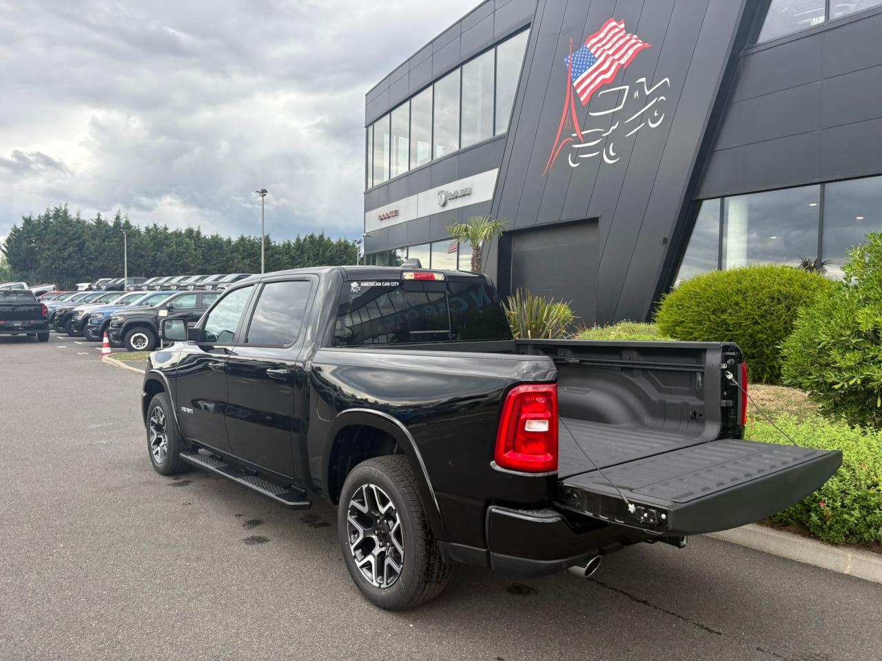 DODGE RAM 1500 CREW LARAMIE SPORT 4x4 2025