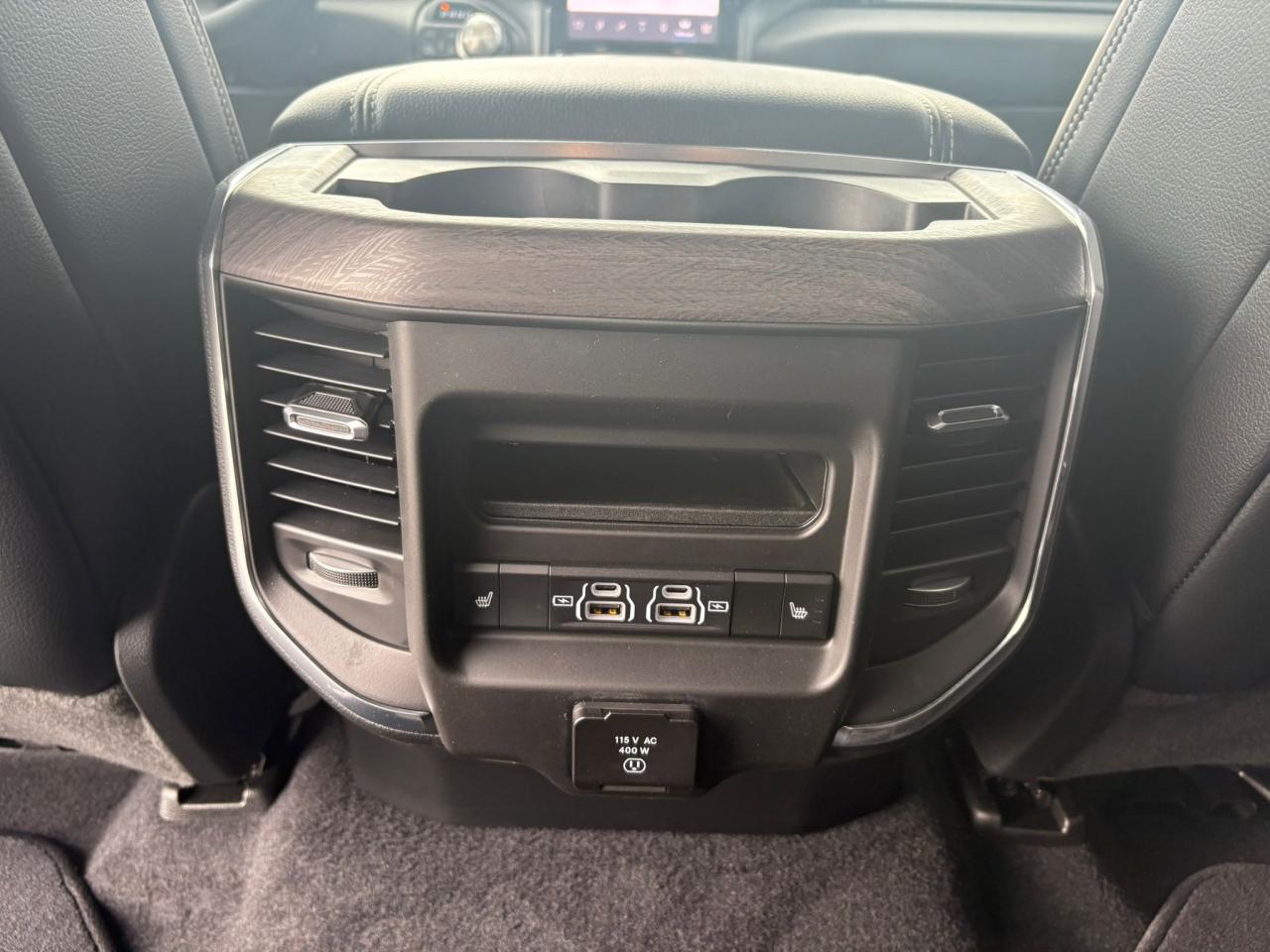 DODGE RAM 1500 CREW LARAMIE SPORT 4x4 2025