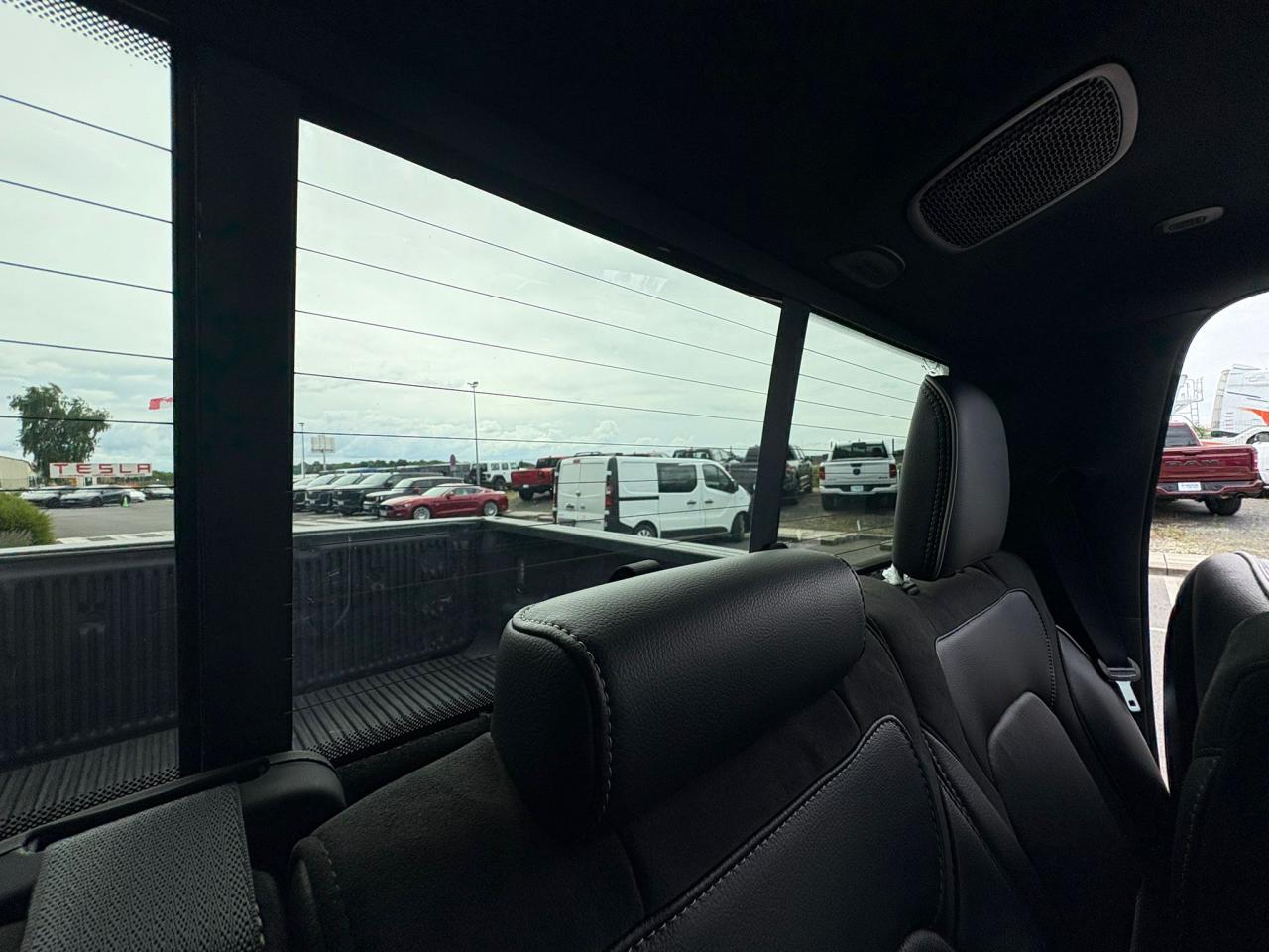 DODGE RAM 1500 CREW LARAMIE SPORT 4x4 2025