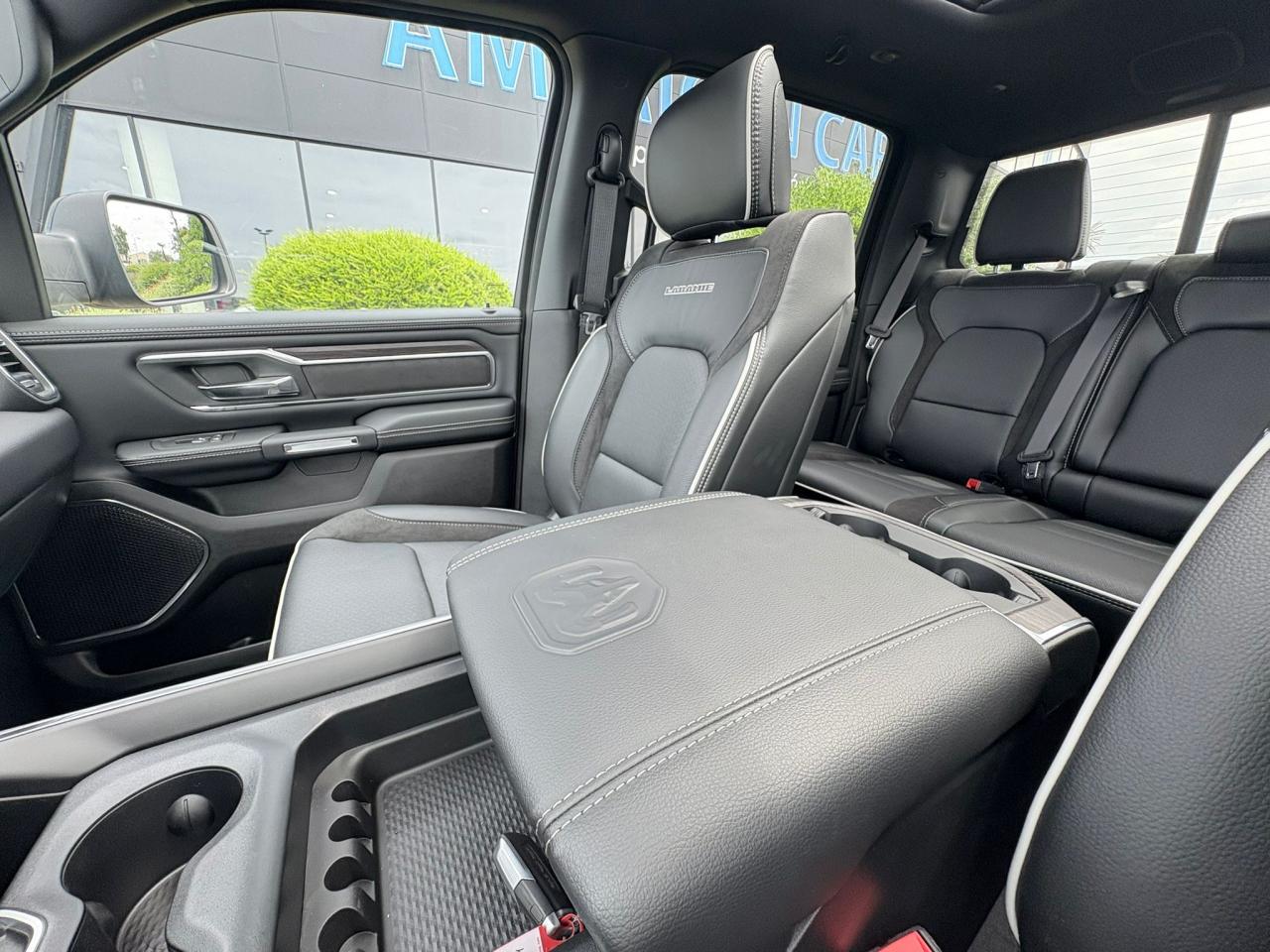 DODGE RAM 1500 CREW LARAMIE SPORT 4x4 2025