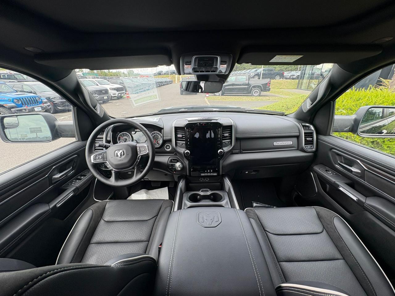 DODGE RAM 1500 CREW LARAMIE SPORT 4x4 2025