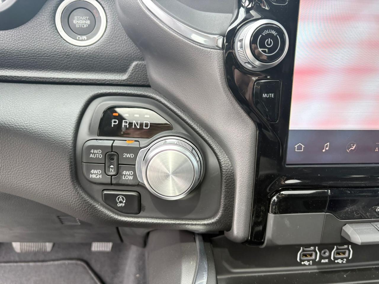 DODGE RAM 1500 CREW LARAMIE SPORT 4x4 2025