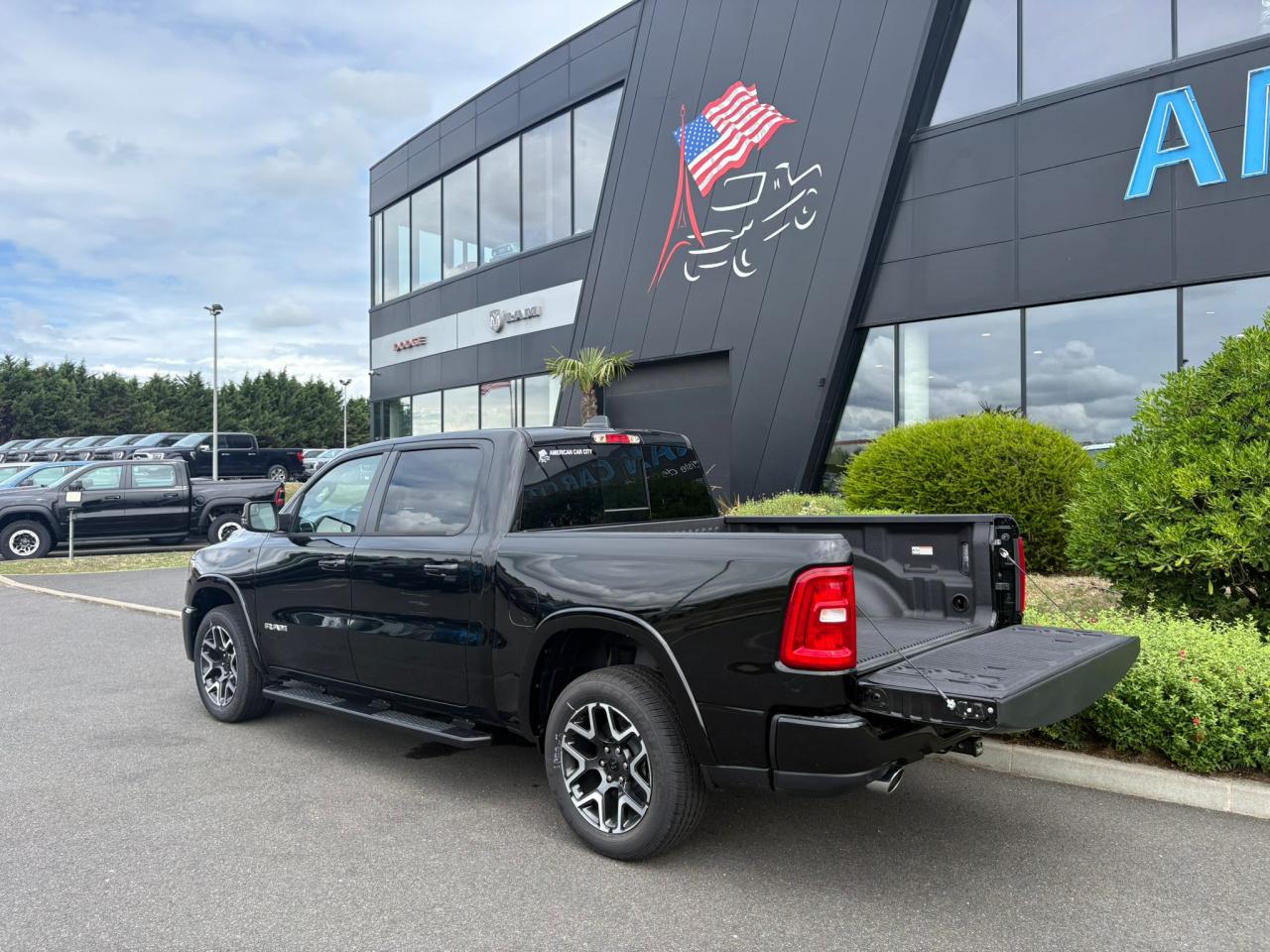 DODGE RAM 1500 CREW LARAMIE SPORT 4x4 2025