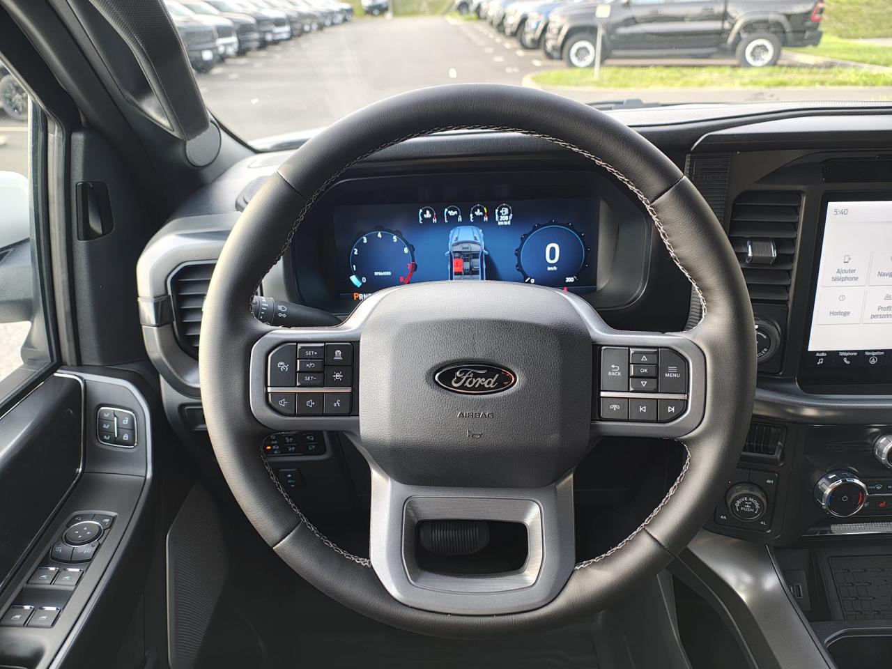 FORD F150 Supercrew LARIAT Black Package V8 5.0L