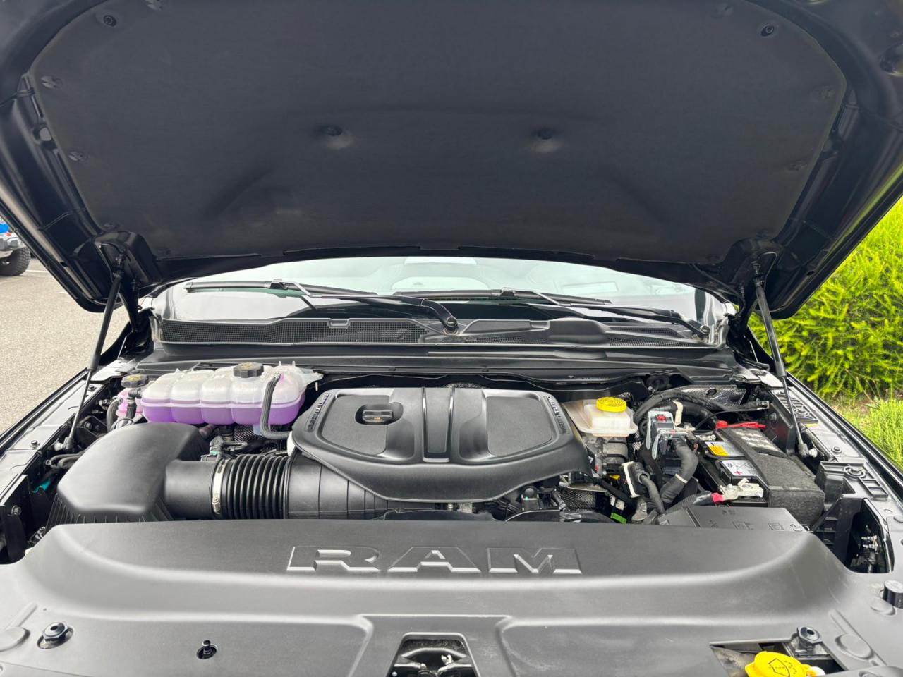 DODGE RAM 1500 CREW CAB REBEL AIR HAYON MULTI 2025