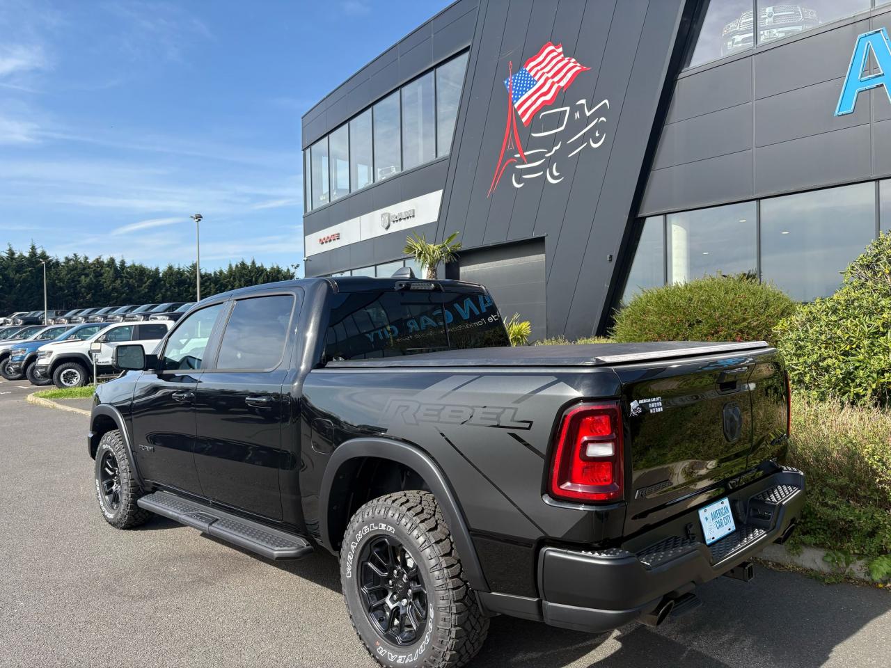 DODGE RAM 1500 CREW CAB REBEL AIR HAYON MULTI 2025