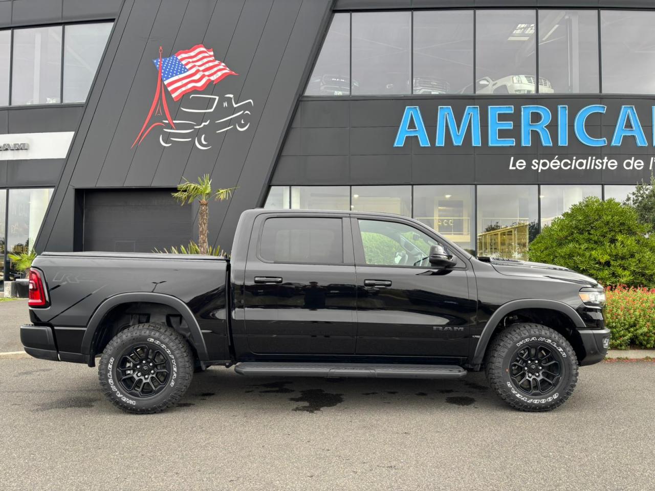 DODGE RAM 1500 CREW CAB REBEL AIR HAYON MULTI 2025