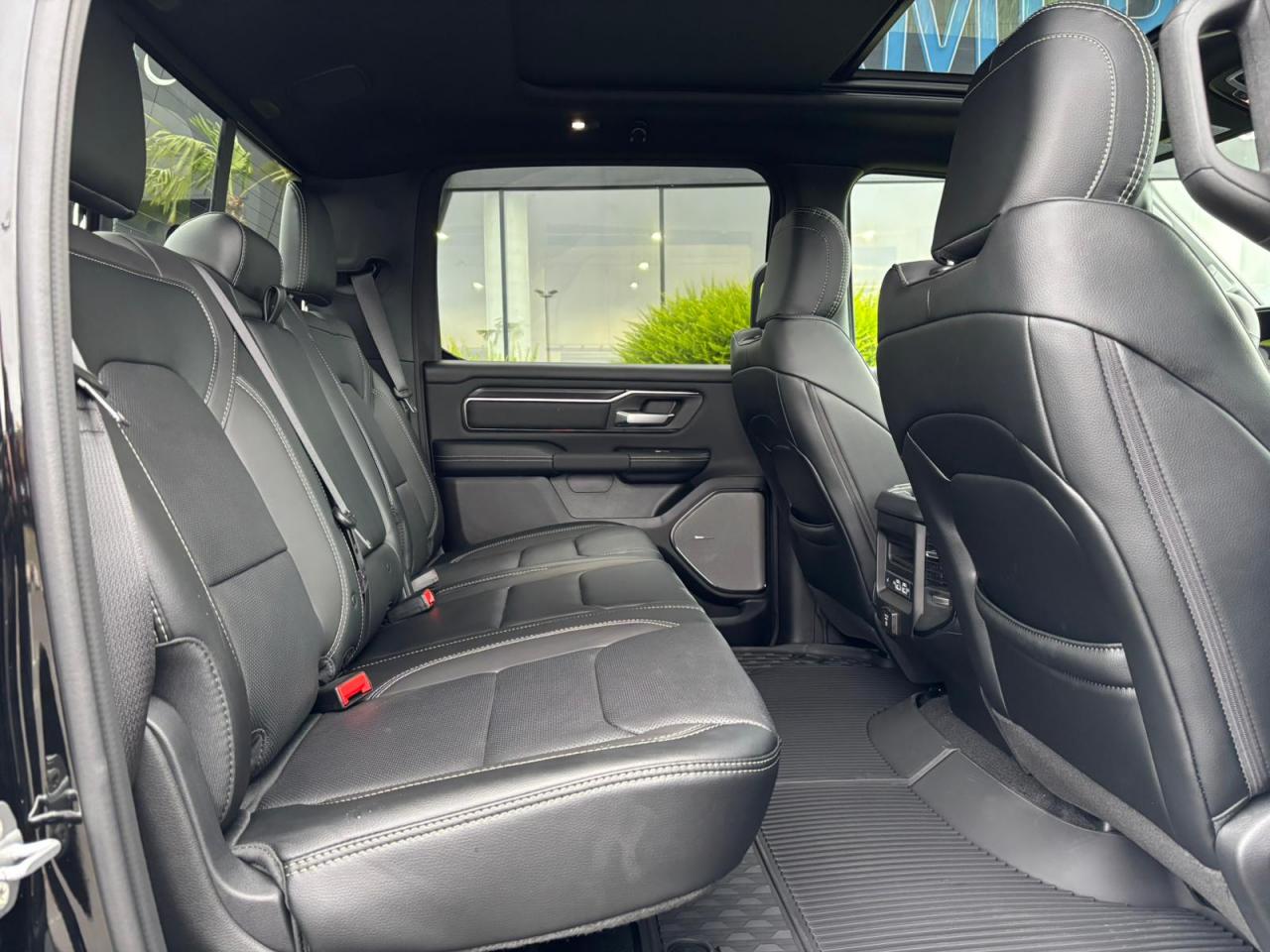 DODGE RAM 1500 CREW CAB REBEL AIR HAYON MULTI 2025