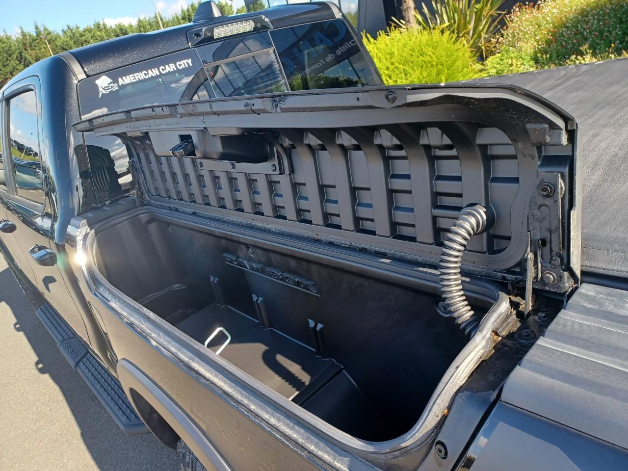 DODGE RAM 1500 CREW CAB REBEL AIR RAMBOX HAYON MULTI 2025