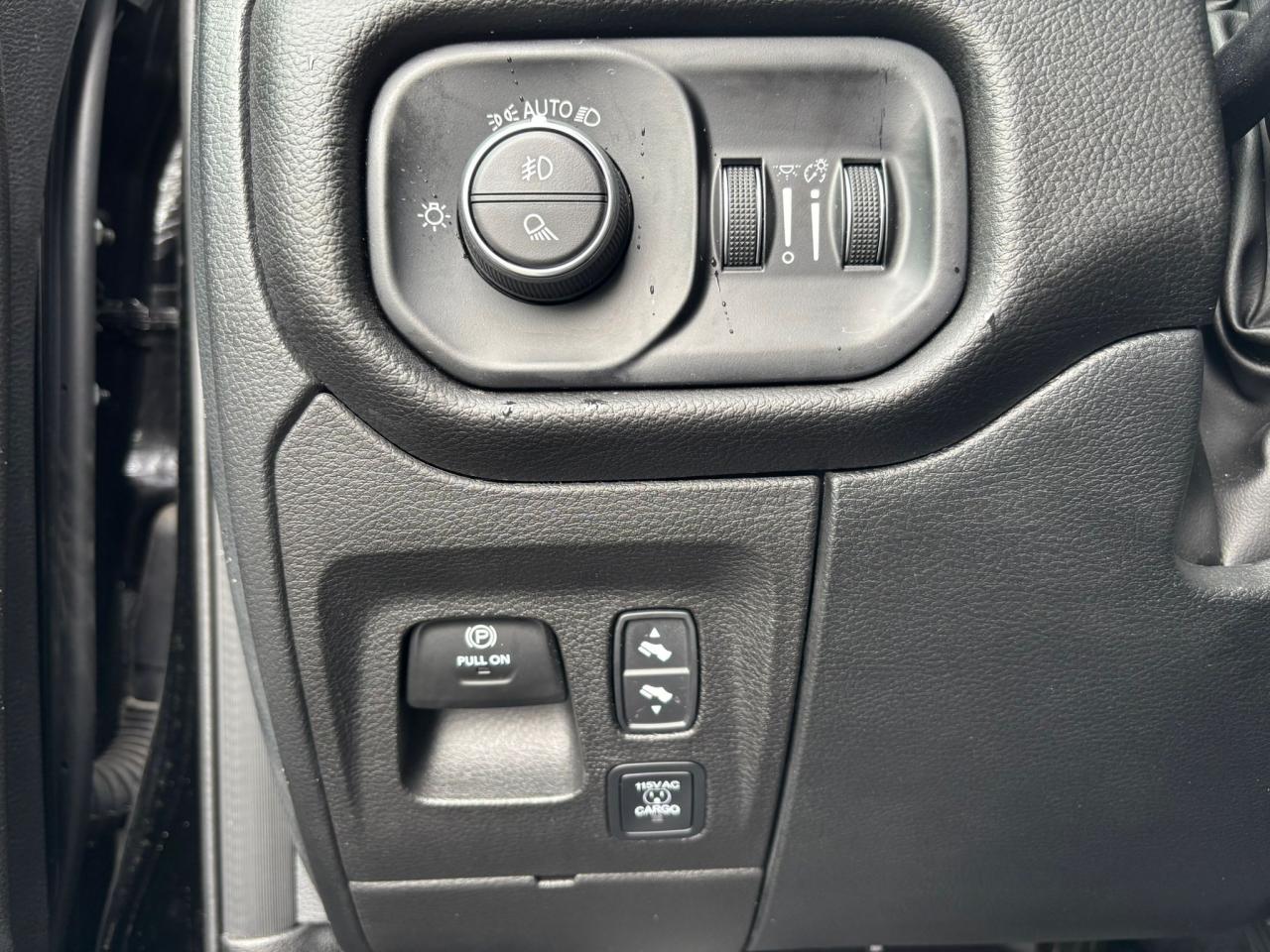 DODGE RAM 1500 CREW REBEL X AIR RAMBOX