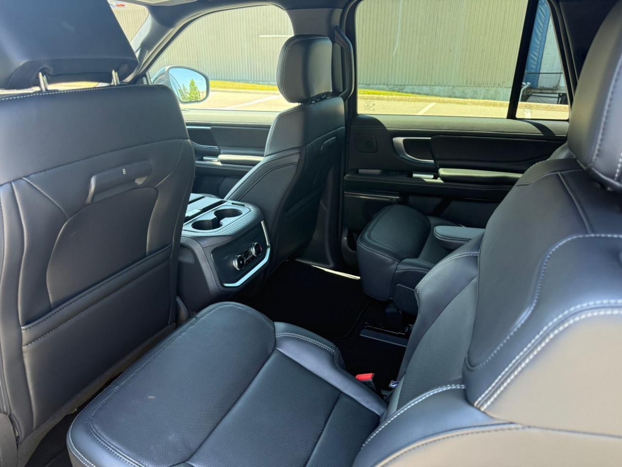 FORD EXPEDITION Platinum Max 4x4 Stealth Performance Package