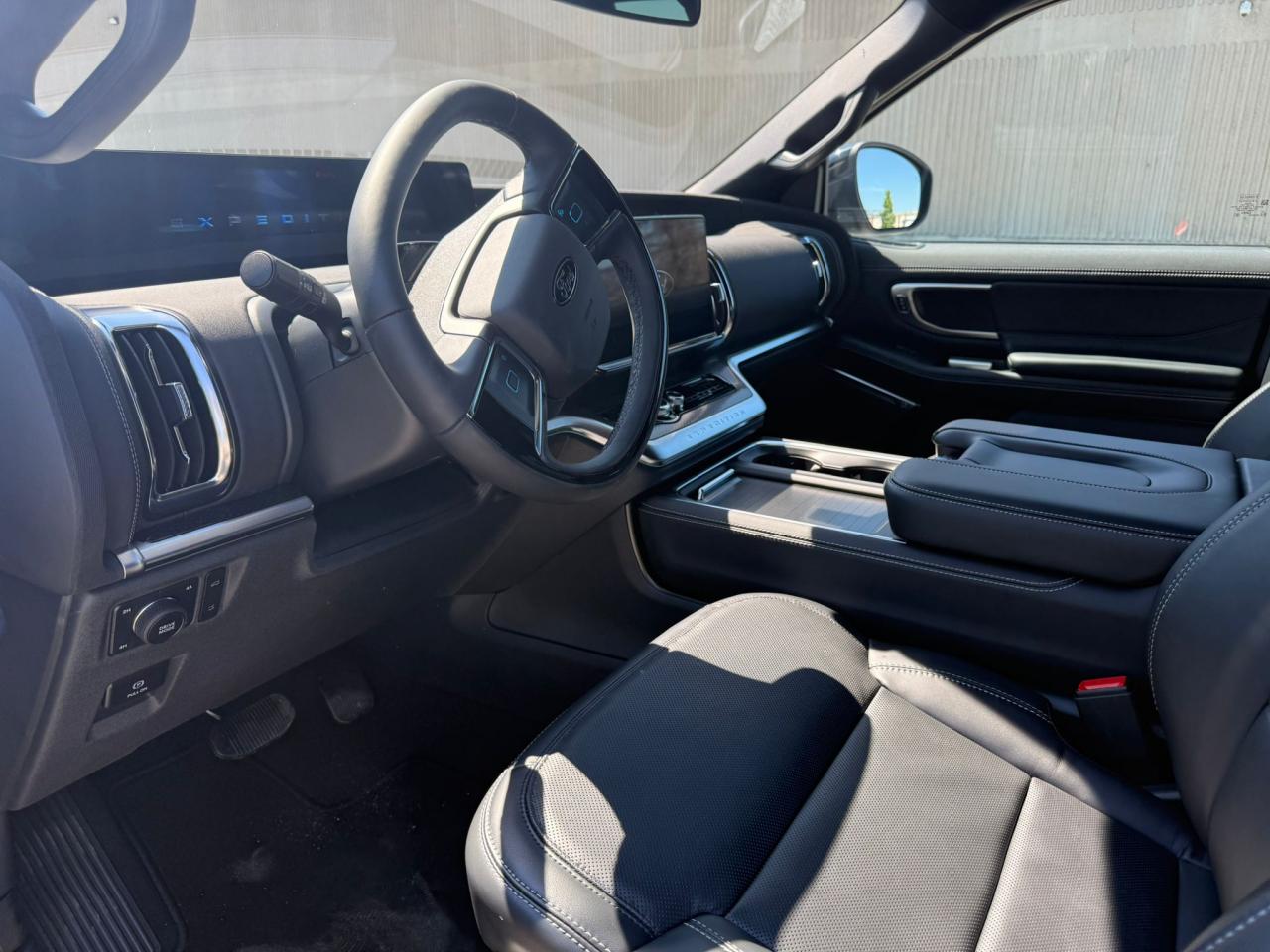 FORD EXPEDITION Platinum Max 4x4 Stealth Performance Package