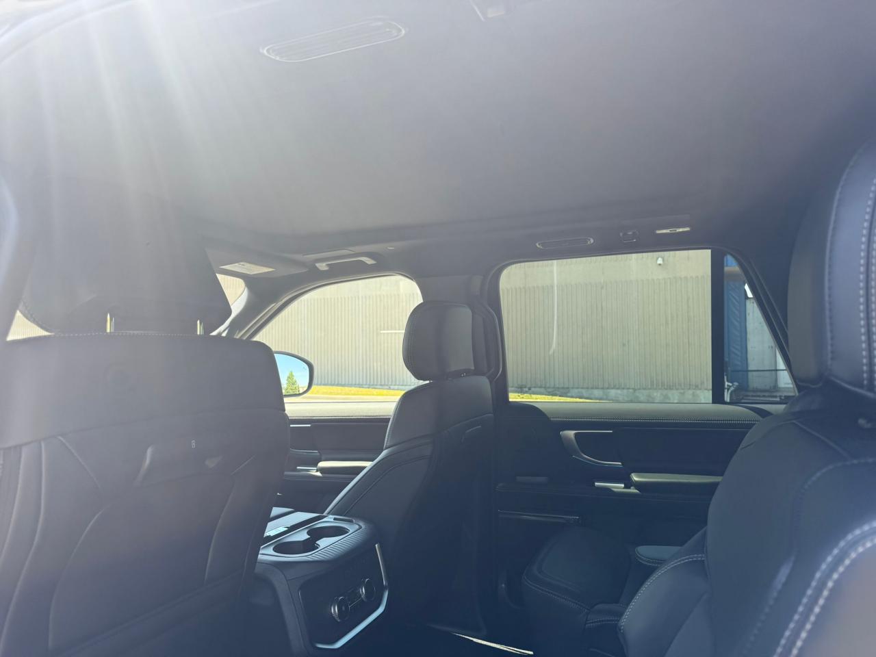 FORD EXPEDITION Platinum Max 4x4 Stealth Performance Package