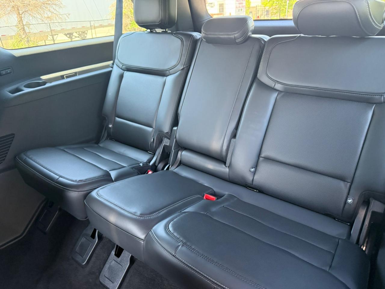 FORD EXPEDITION Platinum Max 4x4 Stealth Performance Package
