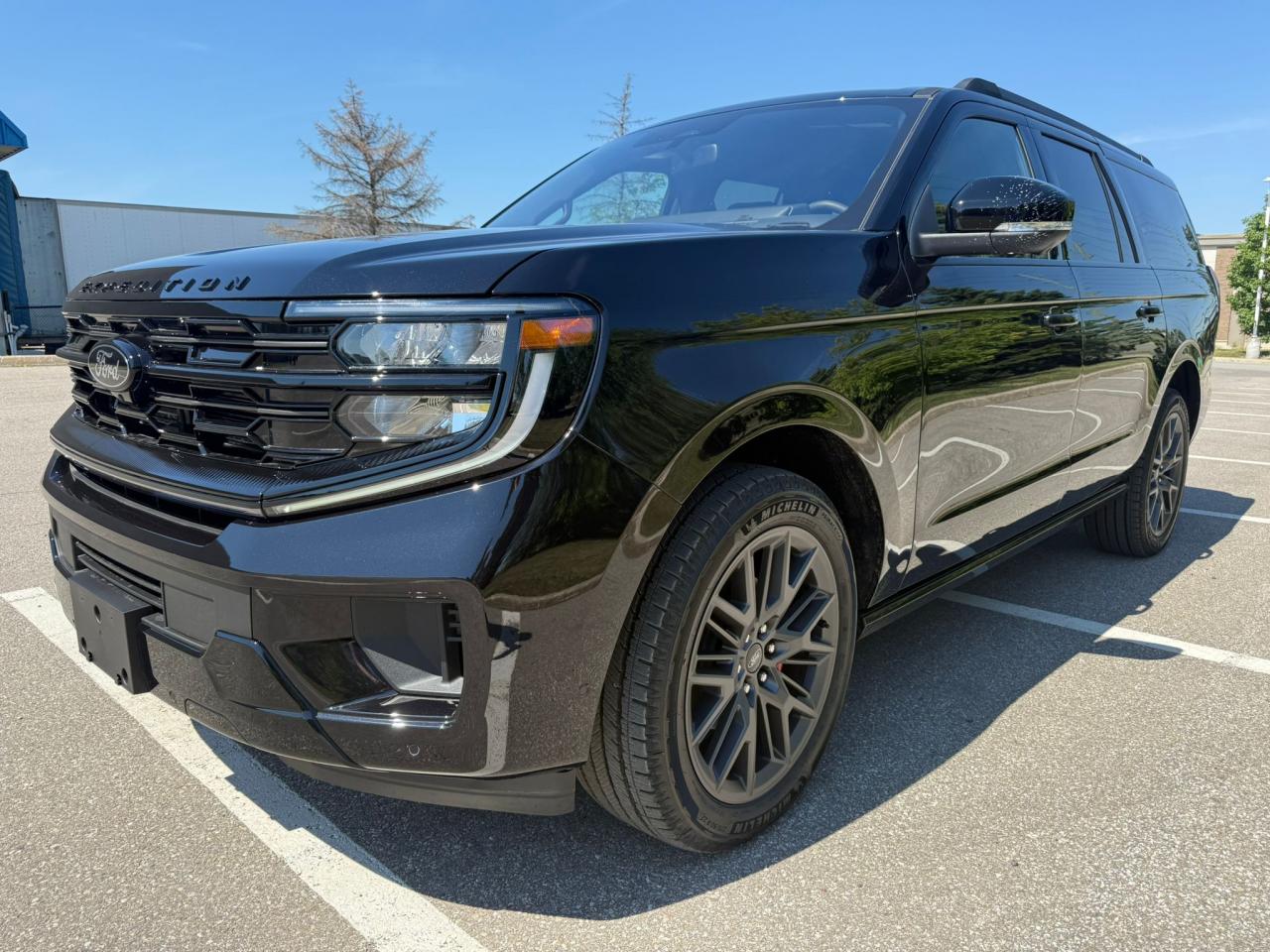 FORD EXPEDITION Platinum Max 4x4 Stealth Performance Package