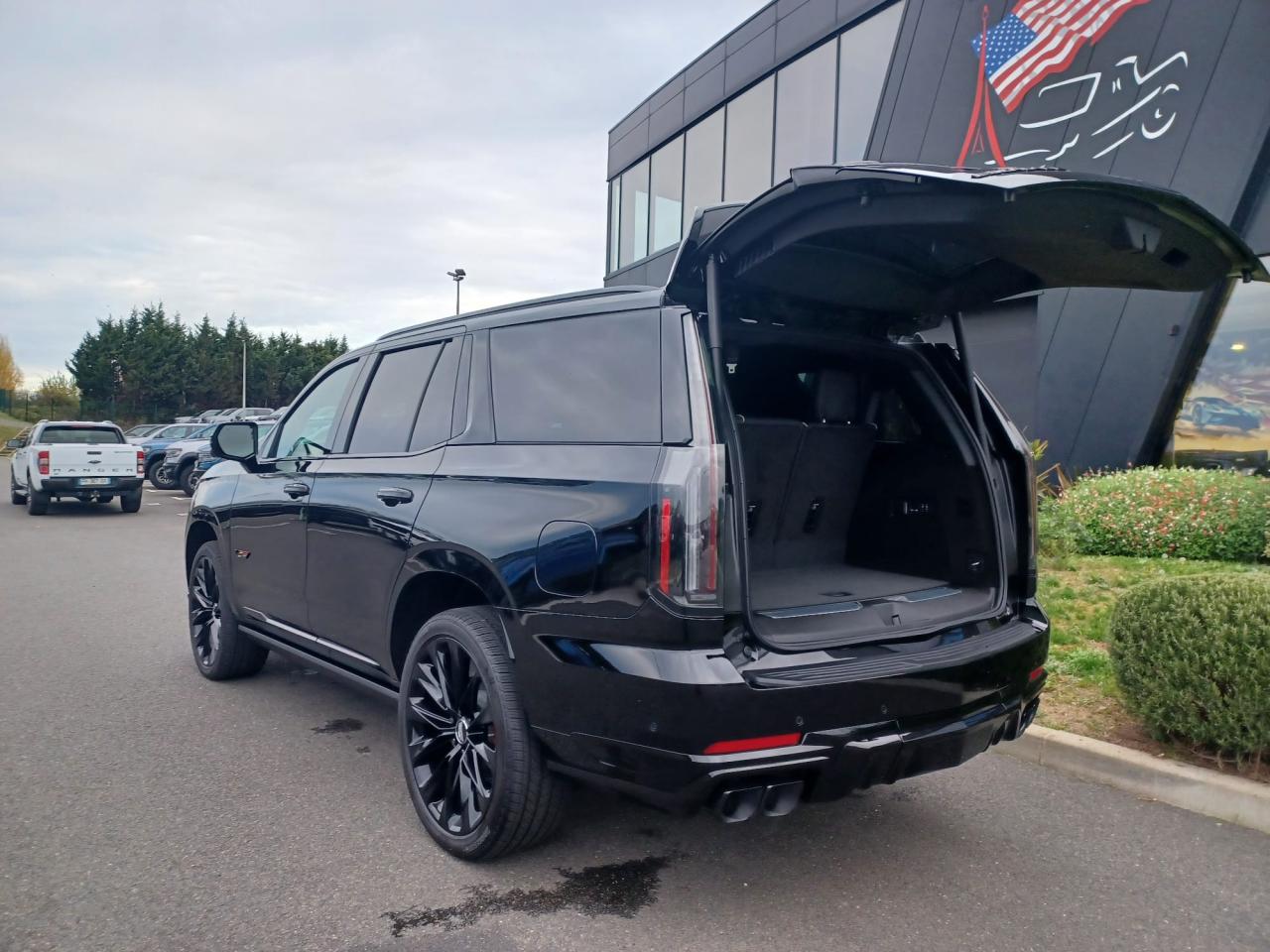 CADILLAC ESCALADE SUV V-Sport 2025