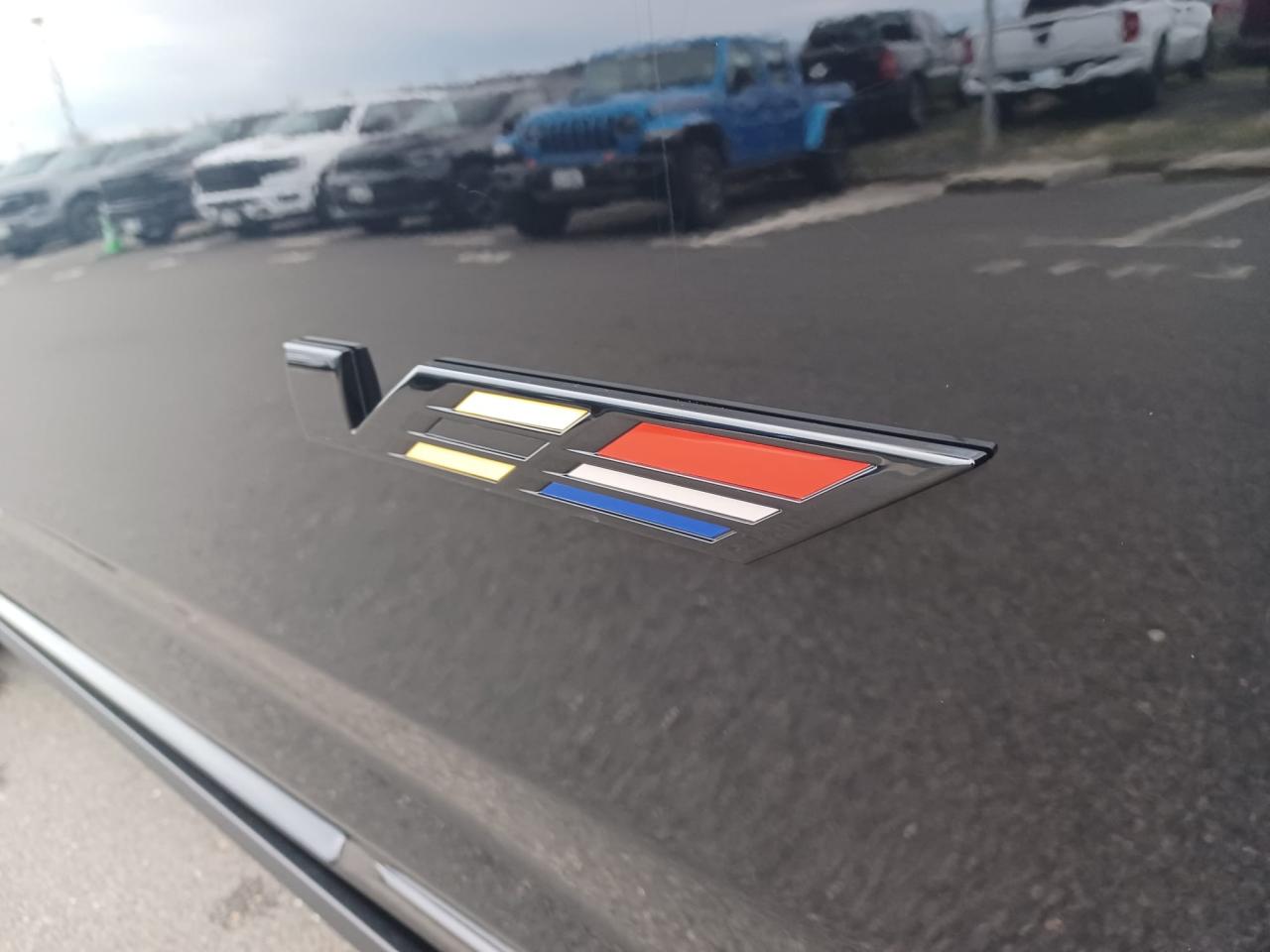 CADILLAC ESCALADE SUV V-Sport 2025