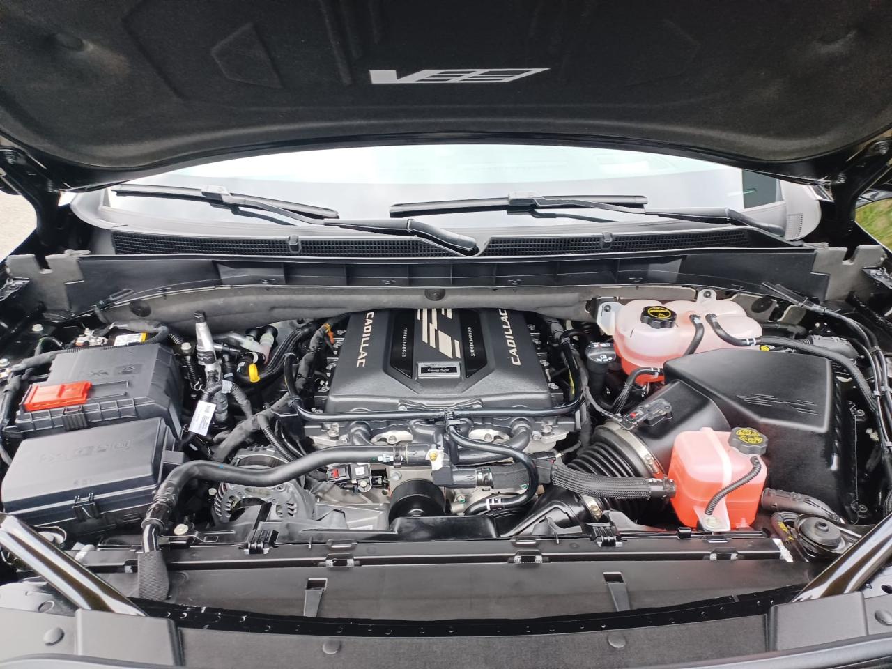 CADILLAC ESCALADE SUV V-Sport 2025