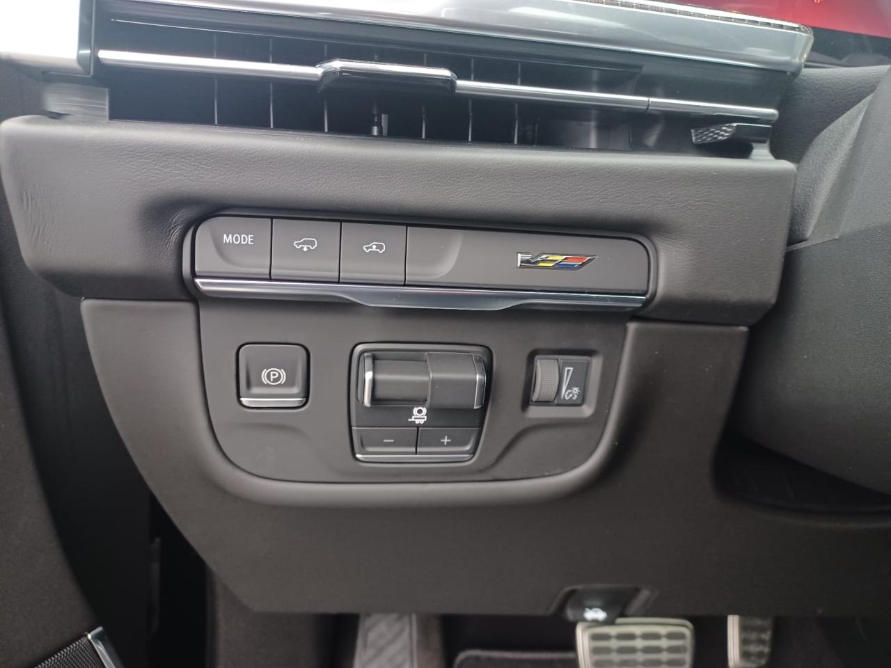 CADILLAC ESCALADE SUV V-Sport 2025