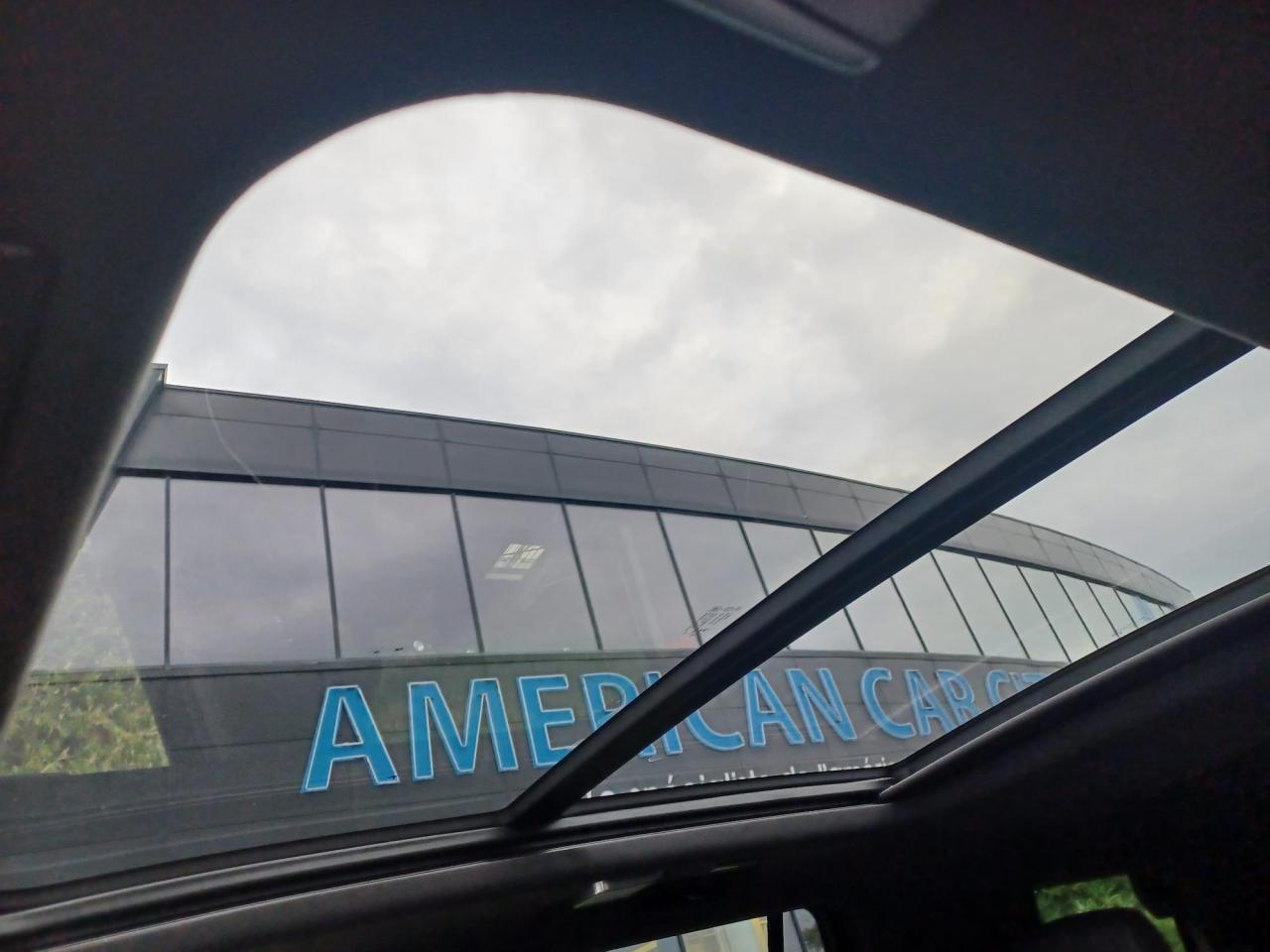 CADILLAC ESCALADE SUV V-Sport 2025