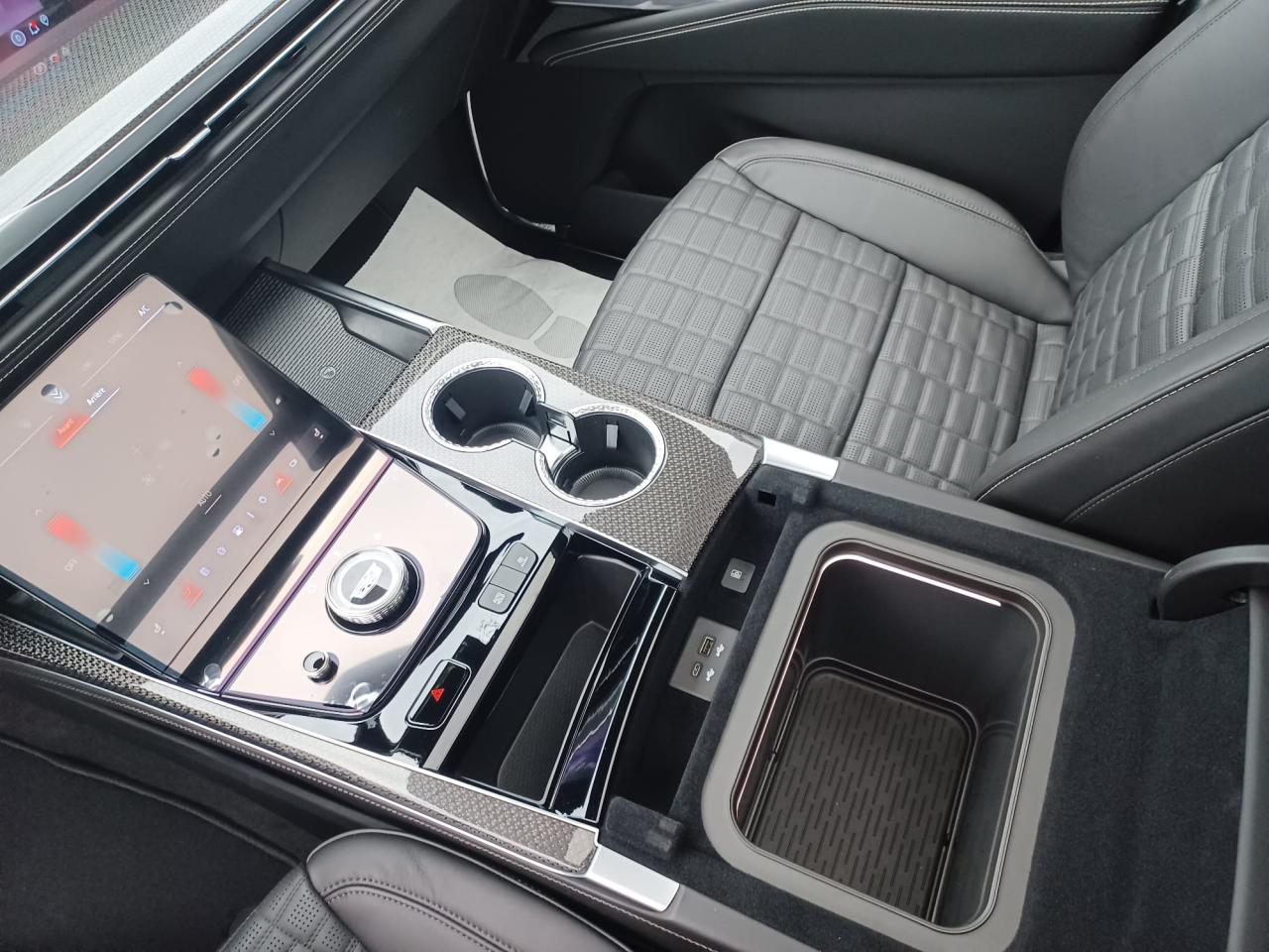 CADILLAC ESCALADE SUV V-Sport 2025