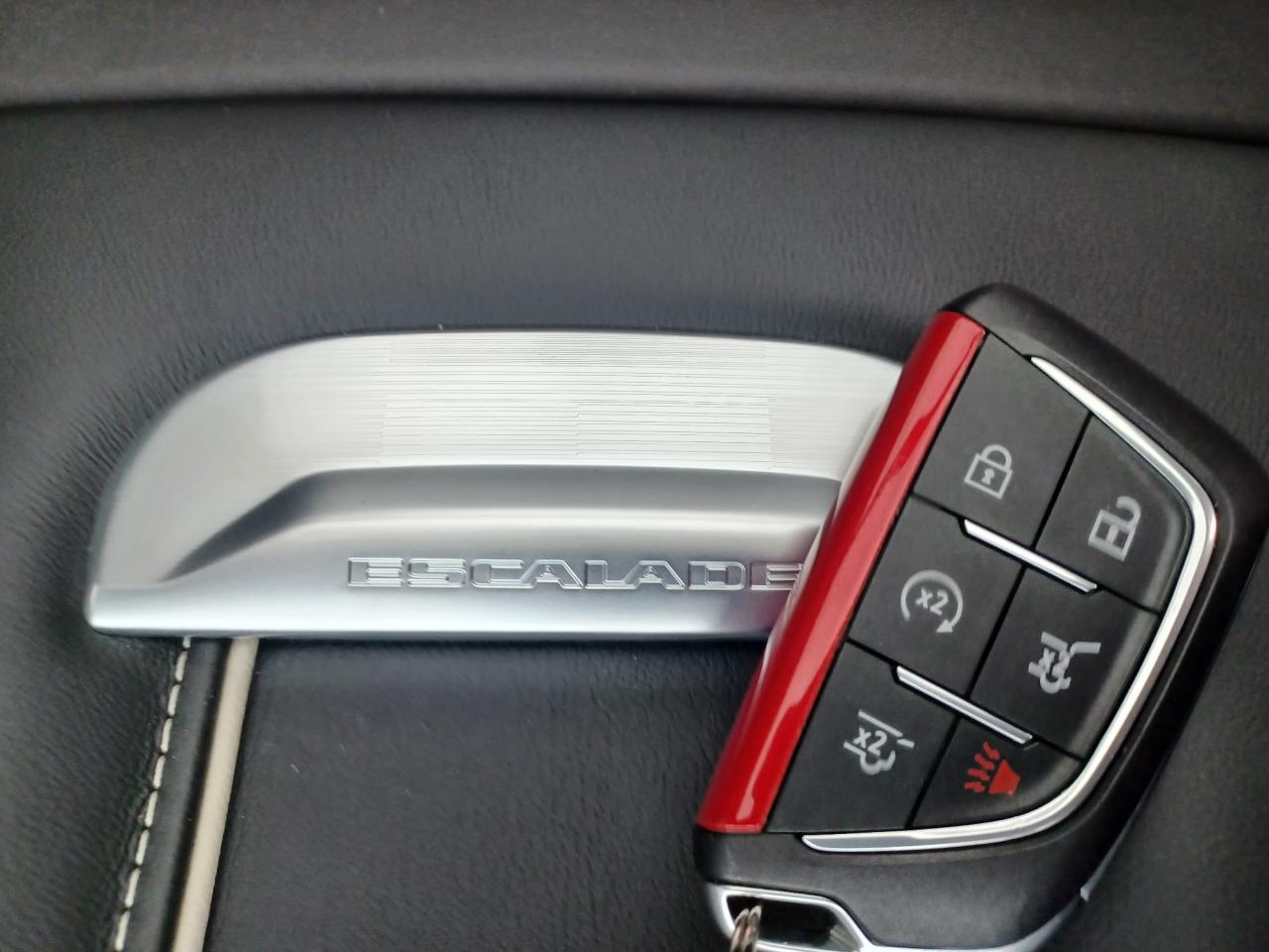 CADILLAC ESCALADE SUV V-Sport 2025