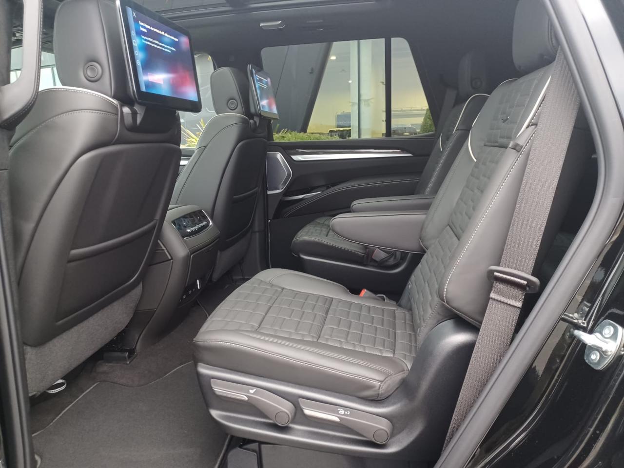 CADILLAC ESCALADE SUV V-Sport 2025