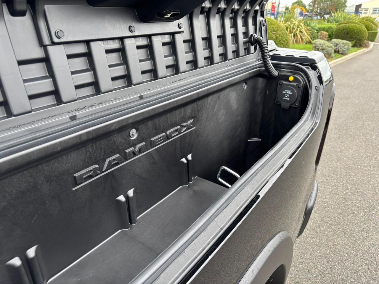 DODGE RAM 1500 CREW CAB REBEL AIR RAMBOX HAYON MULTI