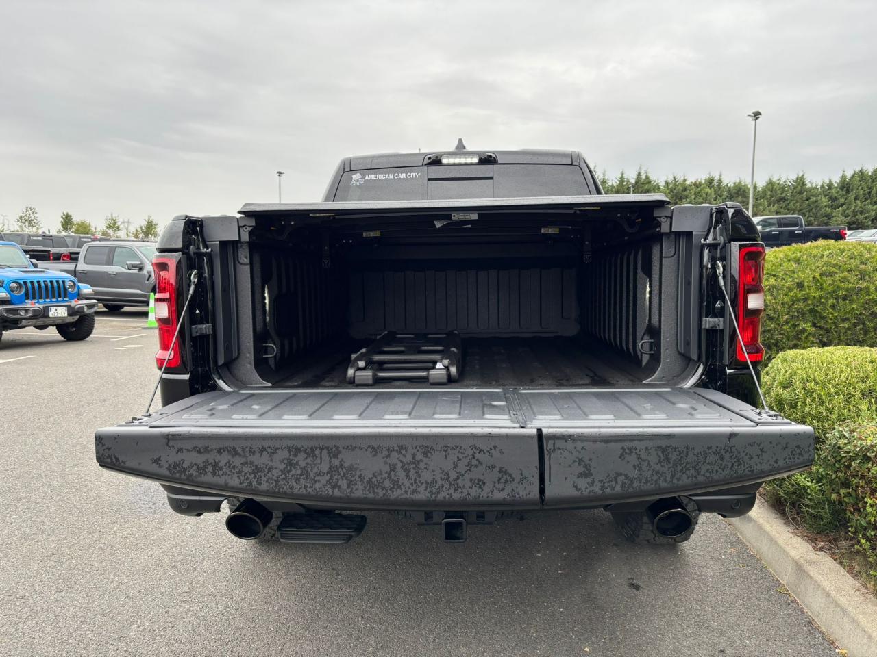 DODGE RAM 1500 CREW CAB REBEL AIR RAMBOX HAYON MULTI
