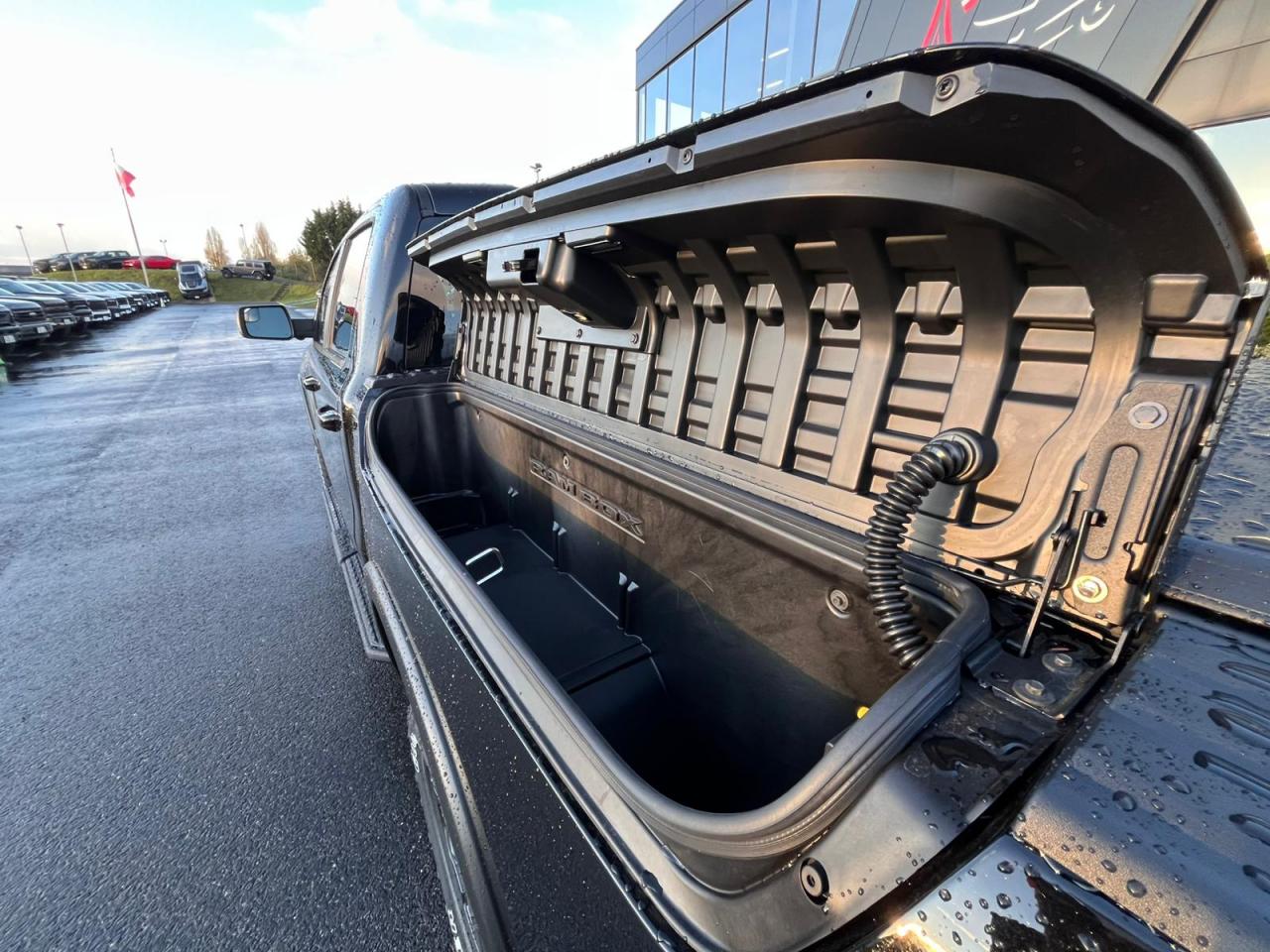 DODGE RAM 1500 CREW CAB REBEL AIR RAMBOX HAYON MULTI