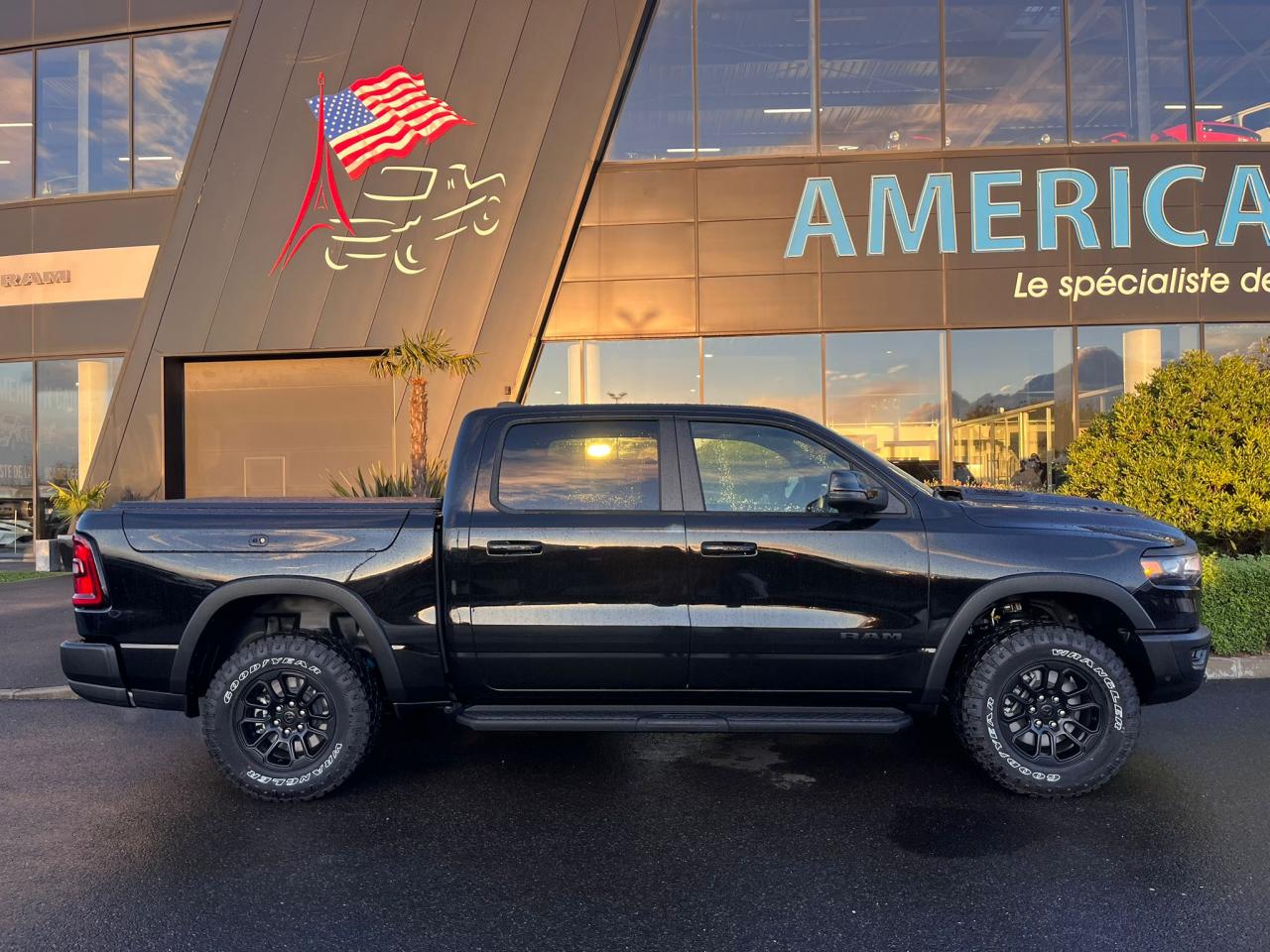 DODGE RAM 1500 CREW CAB REBEL AIR RAMBOX HAYON MULTI