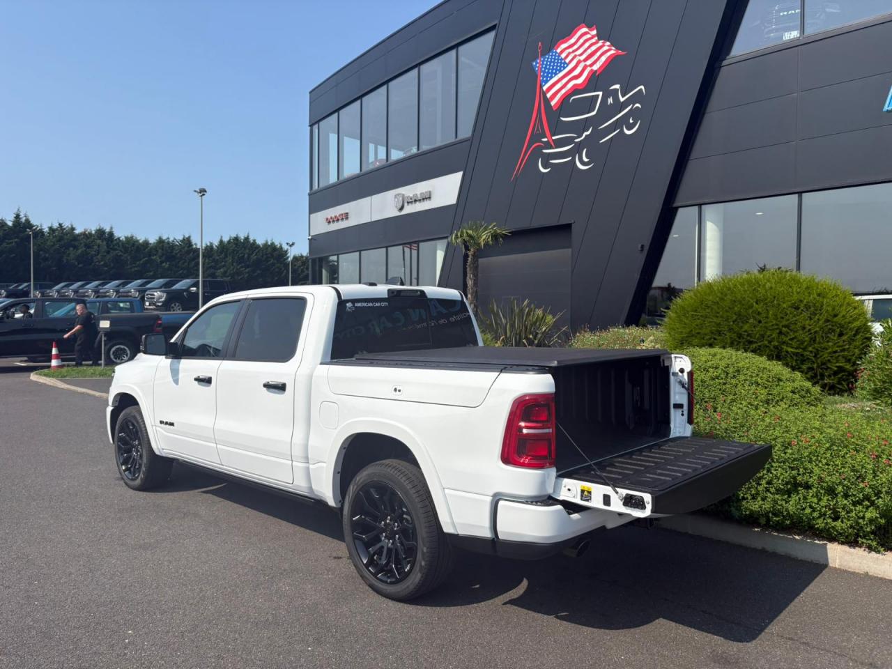 DODGE RAM 1500 CREW LIMITED NIGHT EDITION RAMBOX 2025