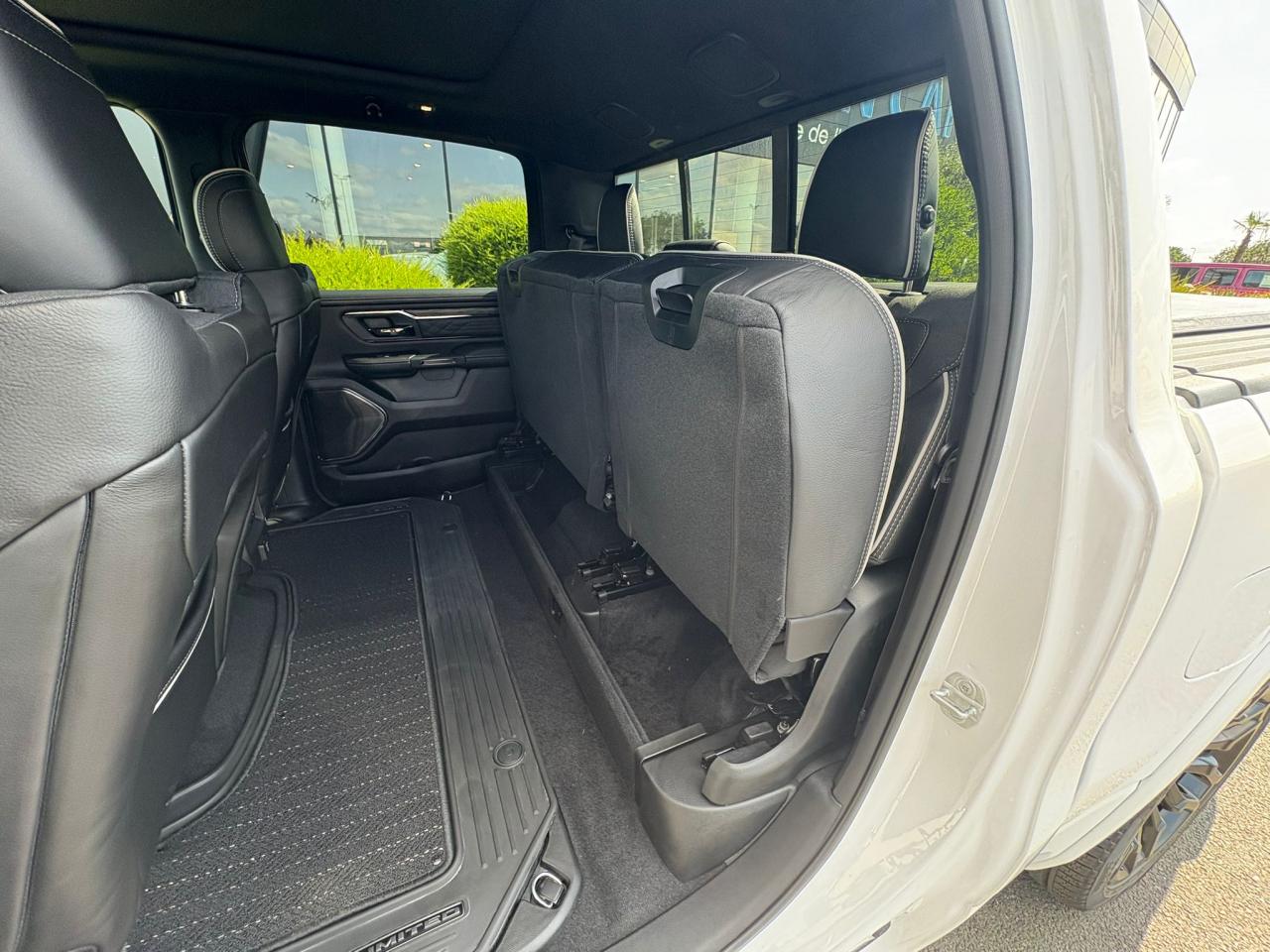 DODGE RAM 1500 CREW LIMITED NIGHT EDITION RAMBOX 2025