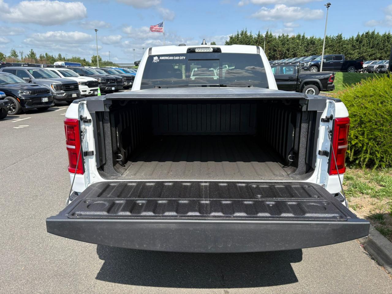 DODGE RAM 1500 CREW LIMITED NIGHT EDITION RAMBOX 2025