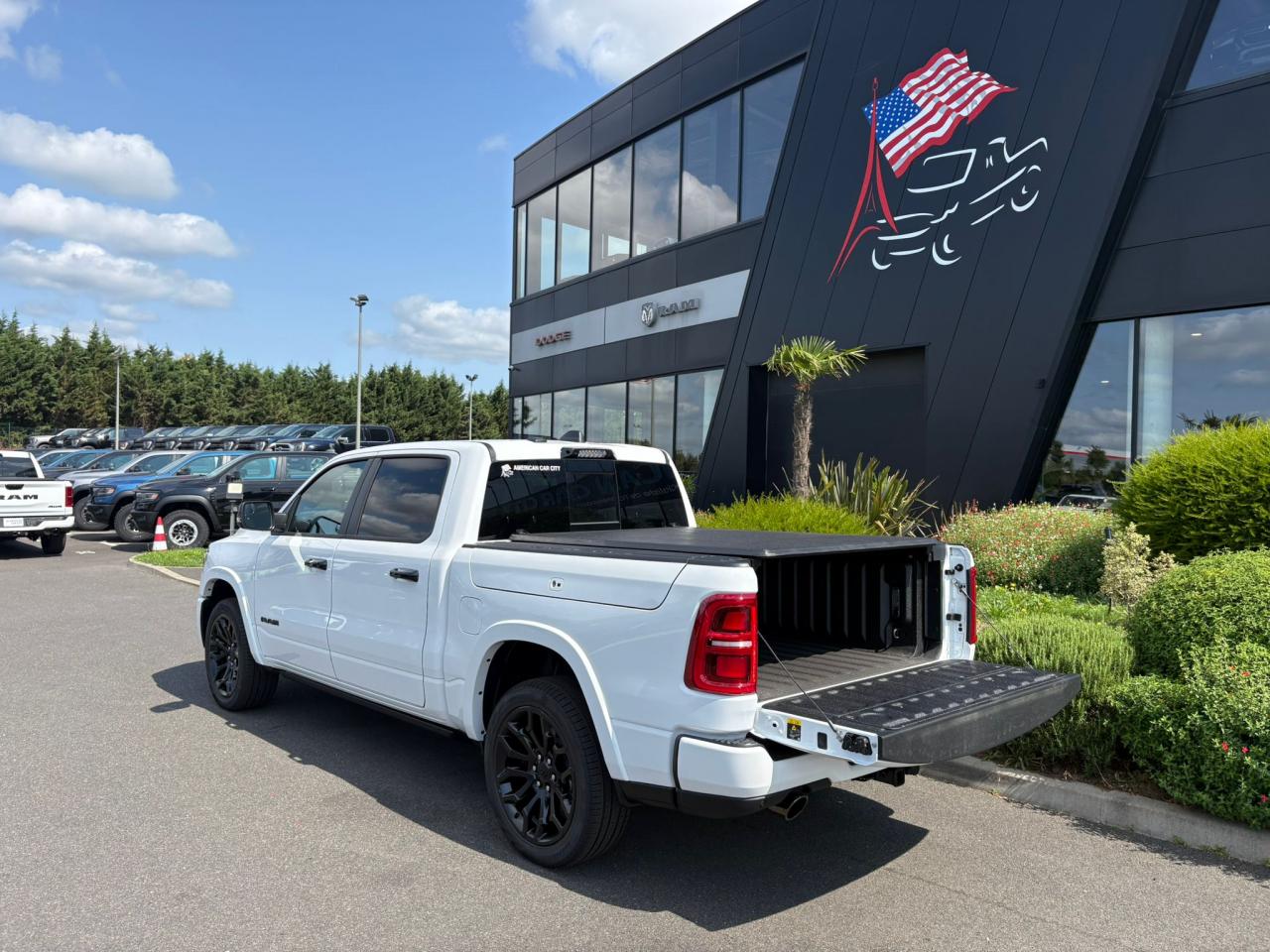 DODGE RAM 1500 CREW LIMITED NIGHT EDITION RAMBOX 2025