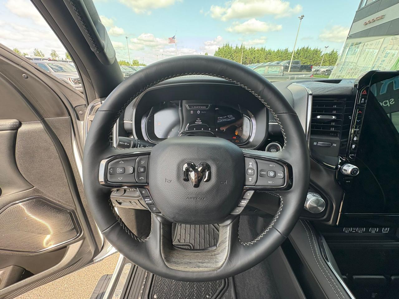DODGE RAM 1500 CREW LIMITED NIGHT EDITION RAMBOX 2025